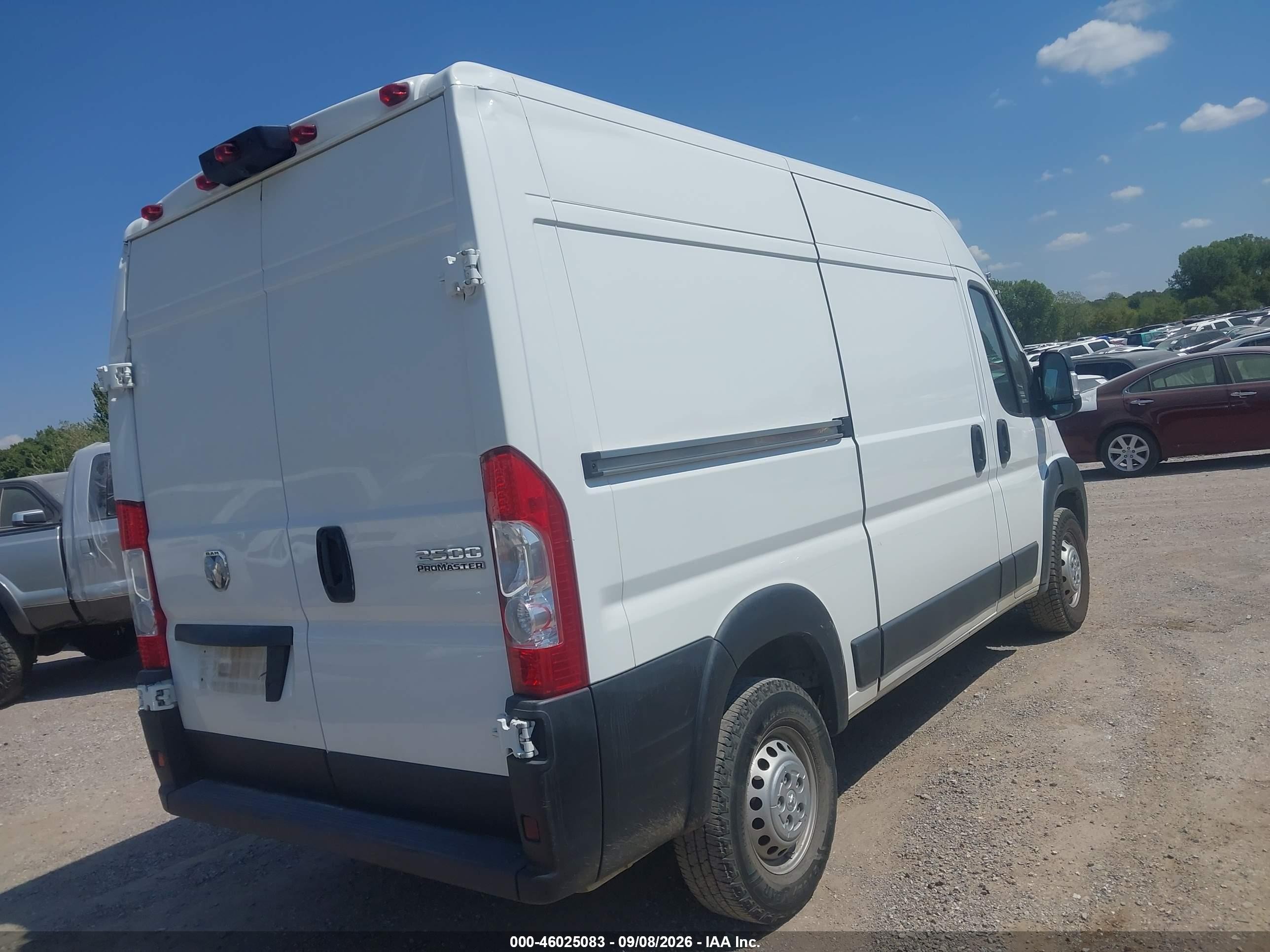 2024 Ram ProMaster 2500 VIN 3C6LRVCG9RE126510 IAAI salvage auction — Side, Enterprise Vehicles Clear Only (Oklahoma), sold $16,700 on 2026-09-11 (photo 4)