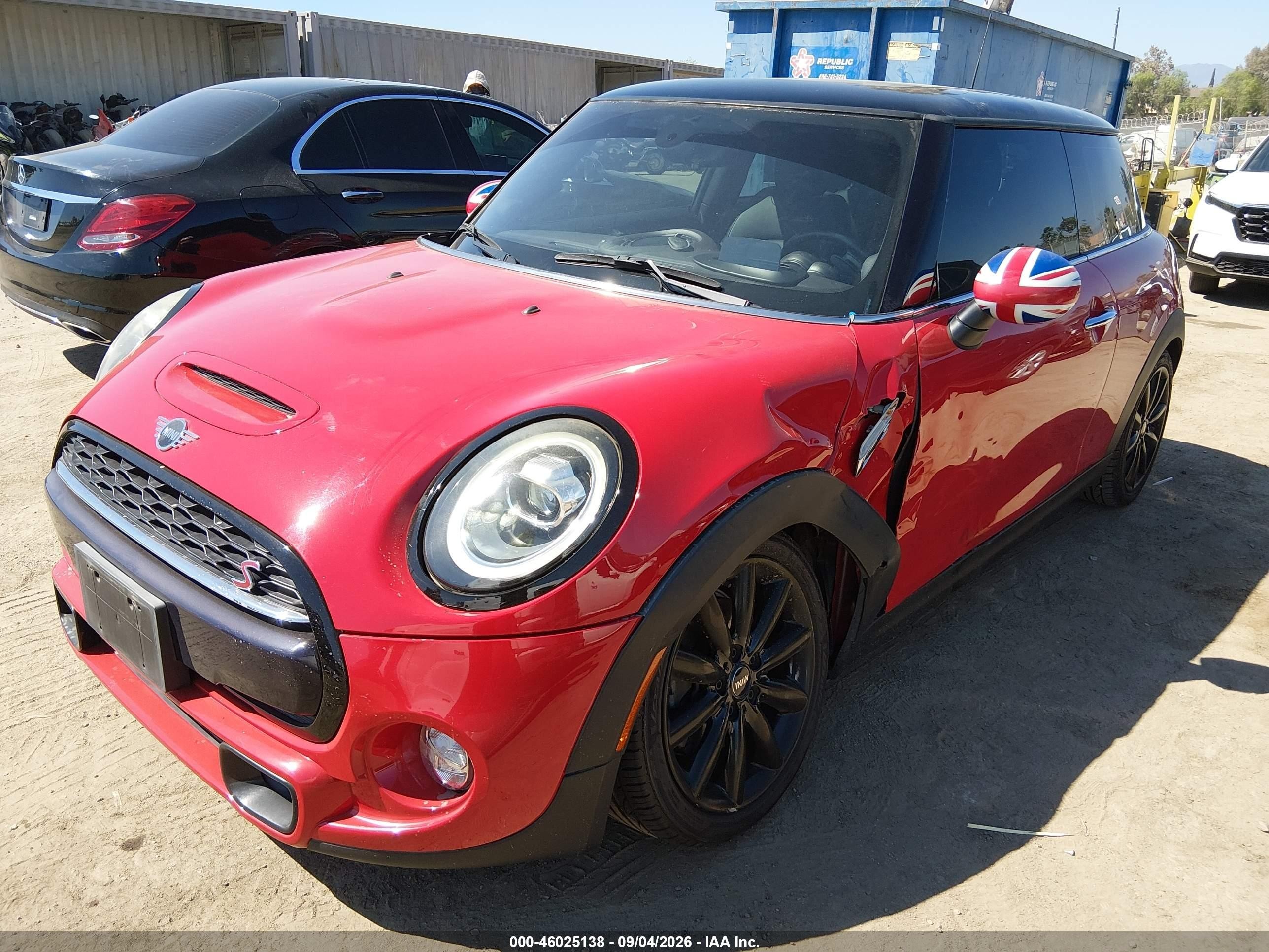 2019 Mini Hardtop VIN WMWXP7C58K2A49433 IAAI salvage auction — Unknown, Salvage (California), sold $3,400 on 2026-10-06 (photo 2)
