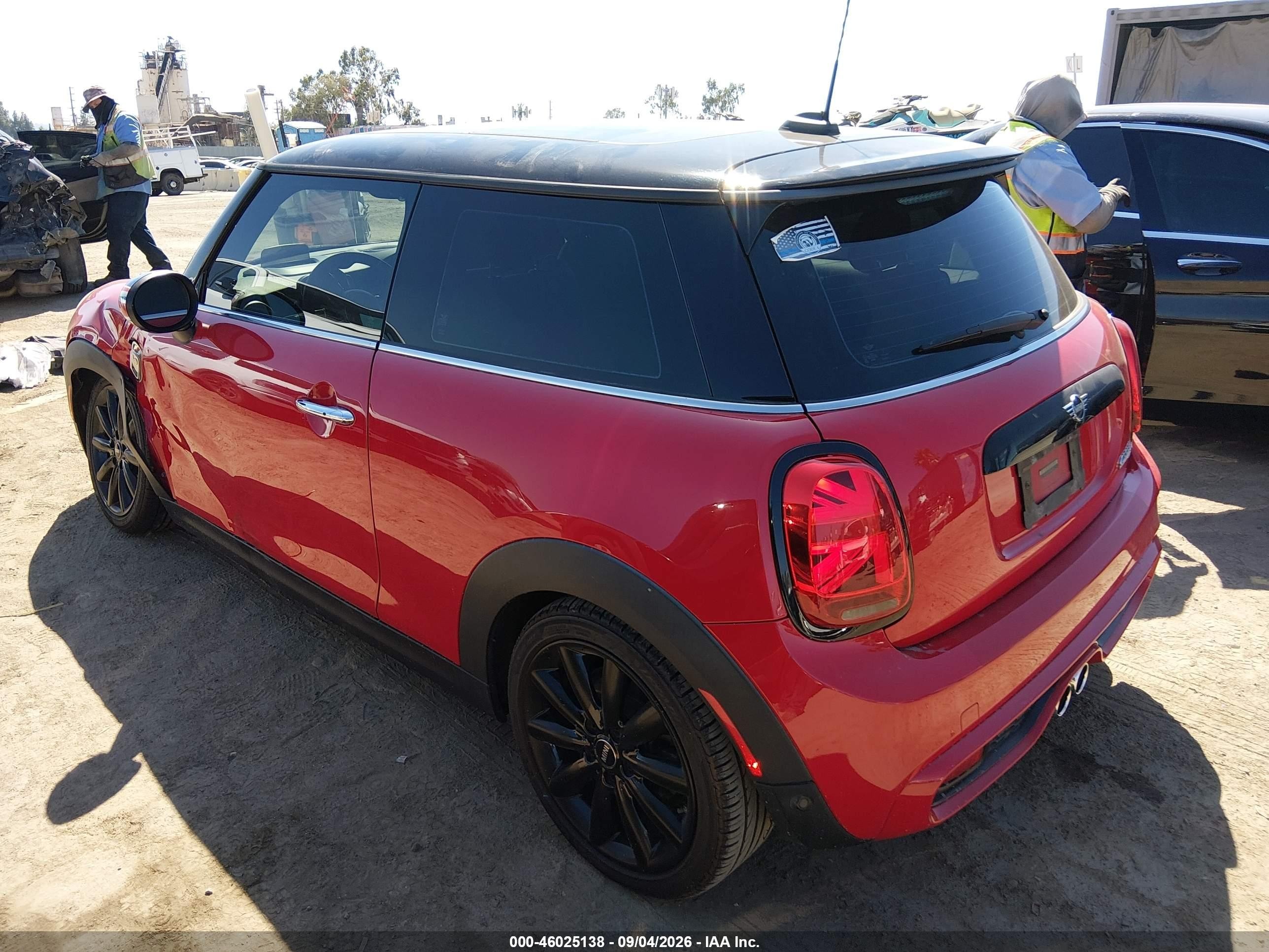 2019 Mini Hardtop VIN WMWXP7C58K2A49433 IAAI salvage auction — Unknown, Salvage (California), sold $3,400 on 2026-10-06 (photo 3)
