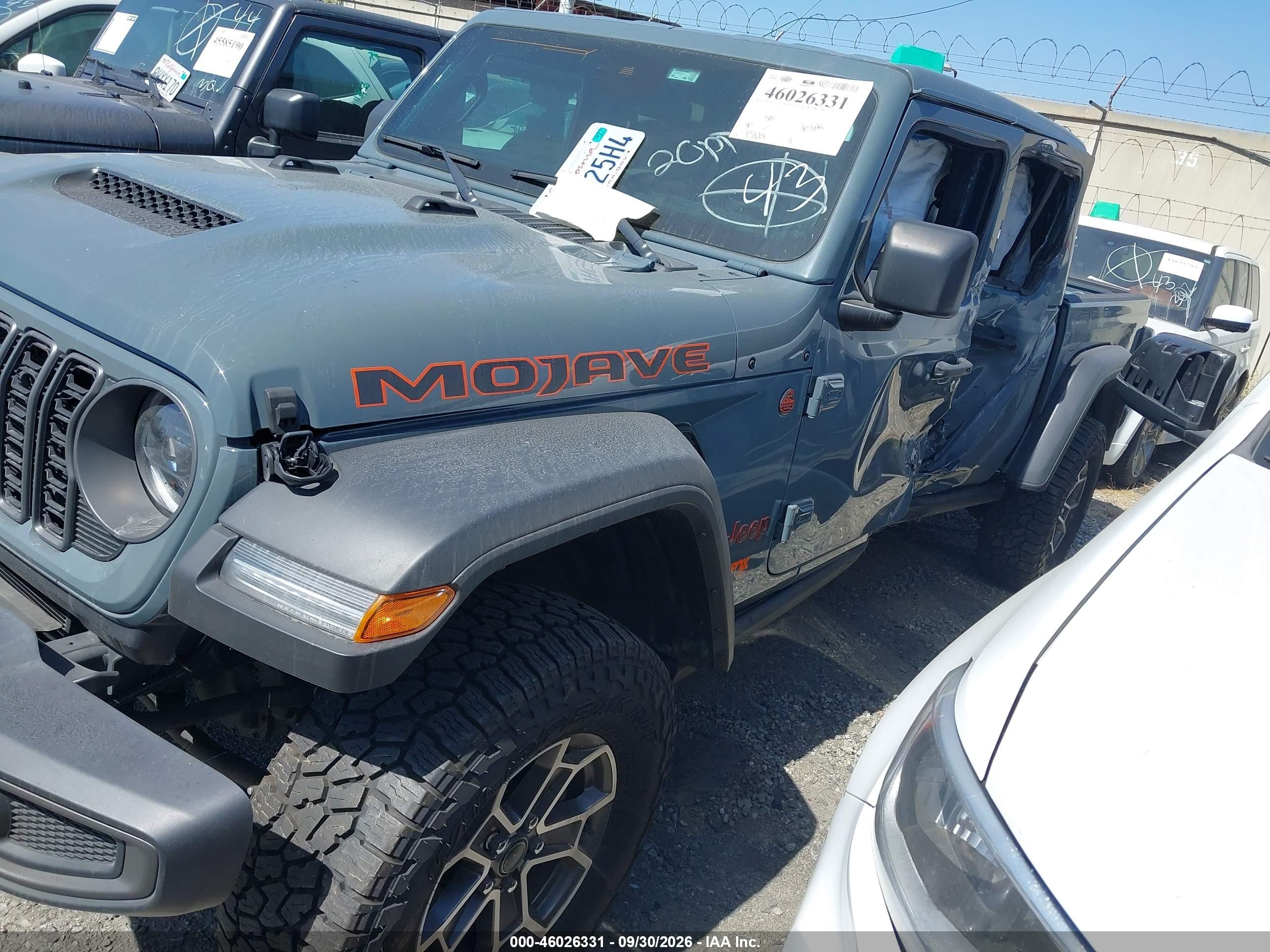 2025 Jeep Gladiator VIN 1C6RJTEG9SL523845 IAAI salvage auction — Side, Salvage Certificate (California), sold $16,000 on 2026-10-08 (photo 2)