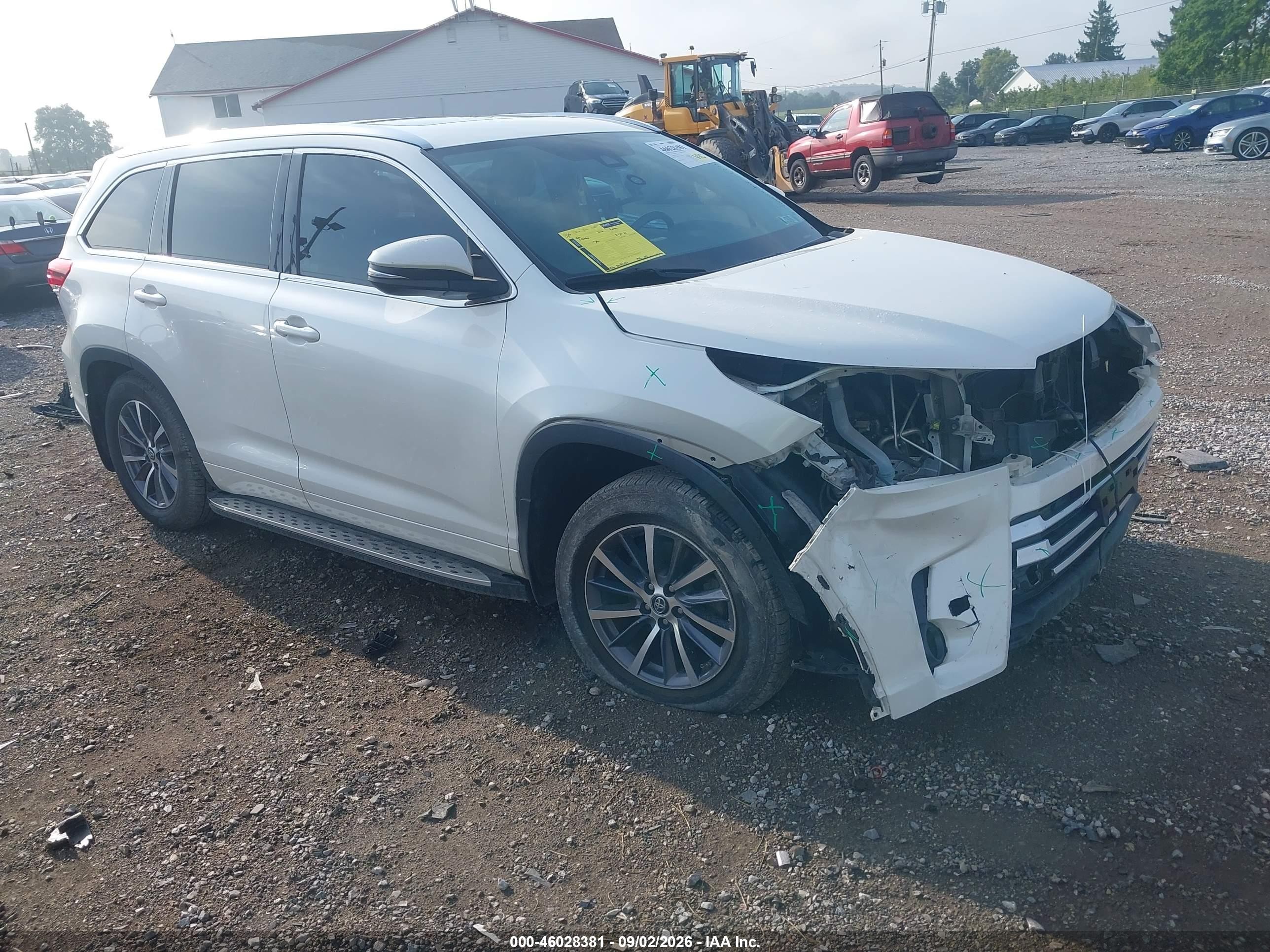 2017 Toyota Highlander VIN 5TDJZRFH3HS437091 — IAAI salvage auction photo