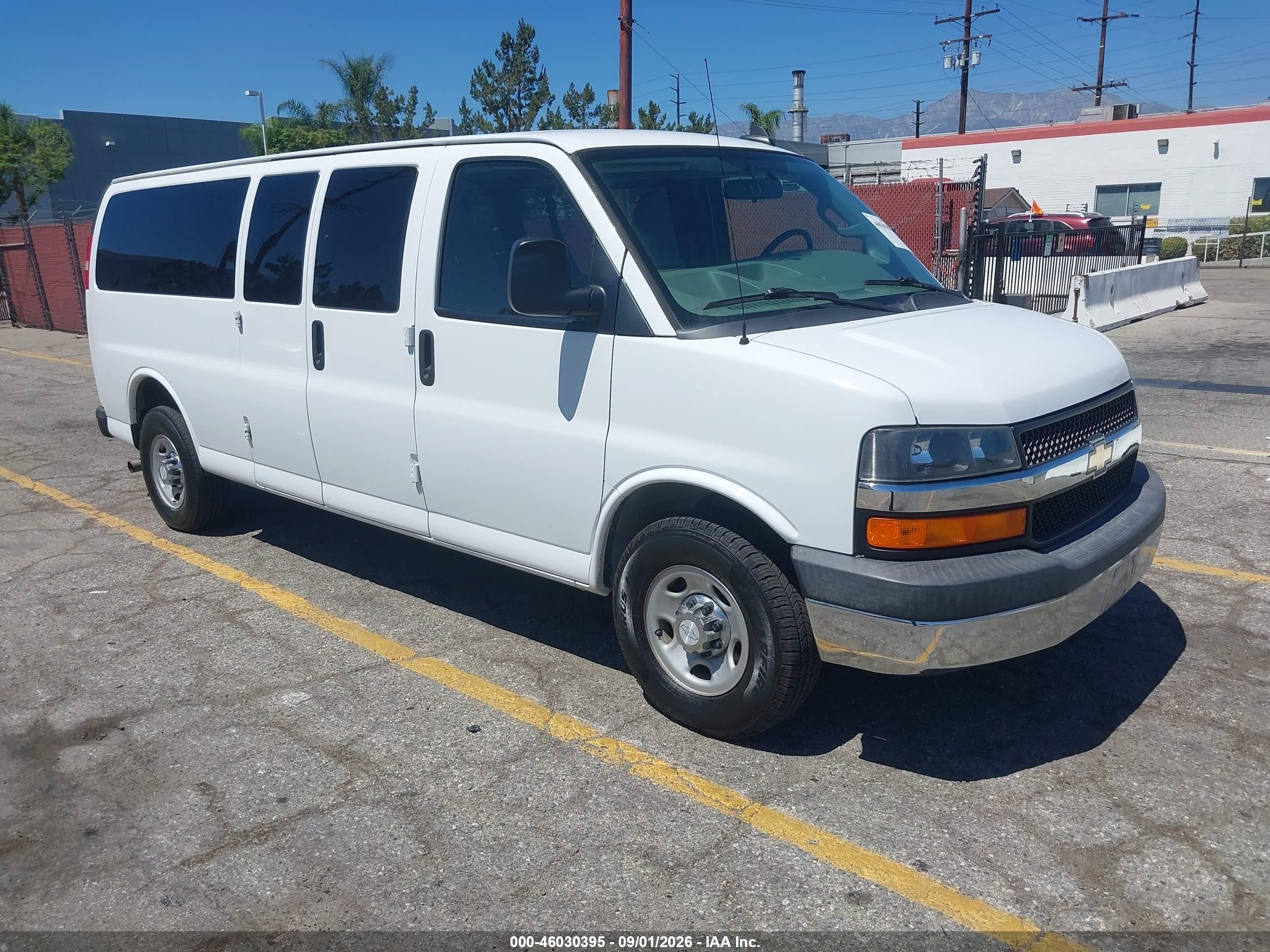2017 Chevrolet Express 3500 VIN 1GAZGPFF7H1270669 — IAAI salvage auction photo