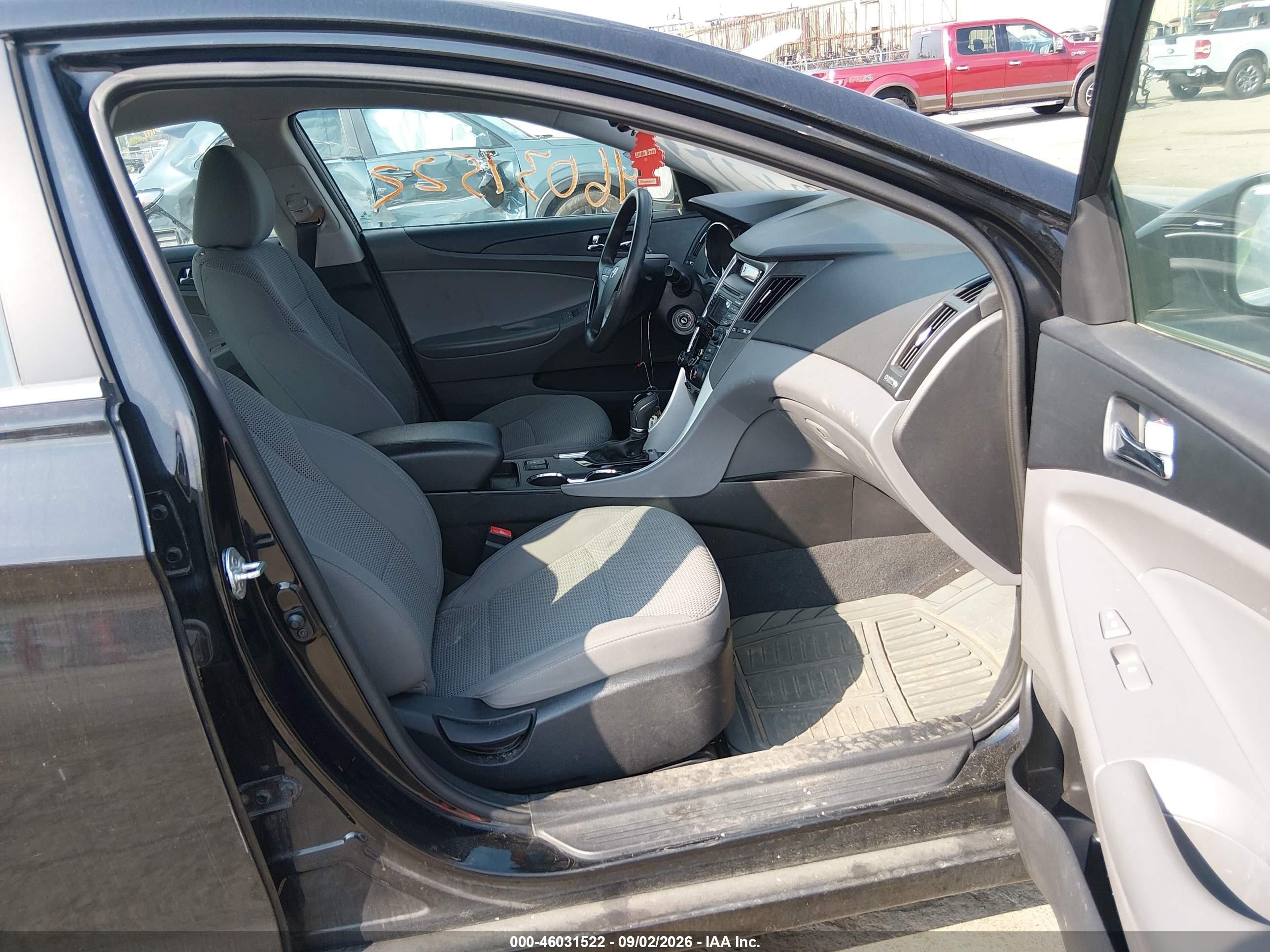 2013 Hyundai Sonata VIN 5NPEB4ACXDH648406 IAAI salvage auction — Unknown, Clear (Michigan), sold $425 on 2026-09-17 (photo 5)