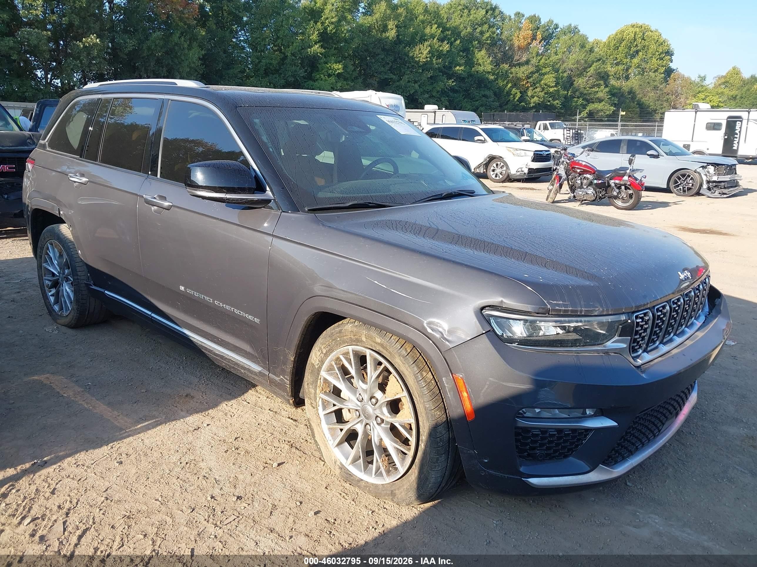 2022 Jeep Grand Cherokee VIN 1C4RJHEG1N8607204 — IAAI salvage auction photo