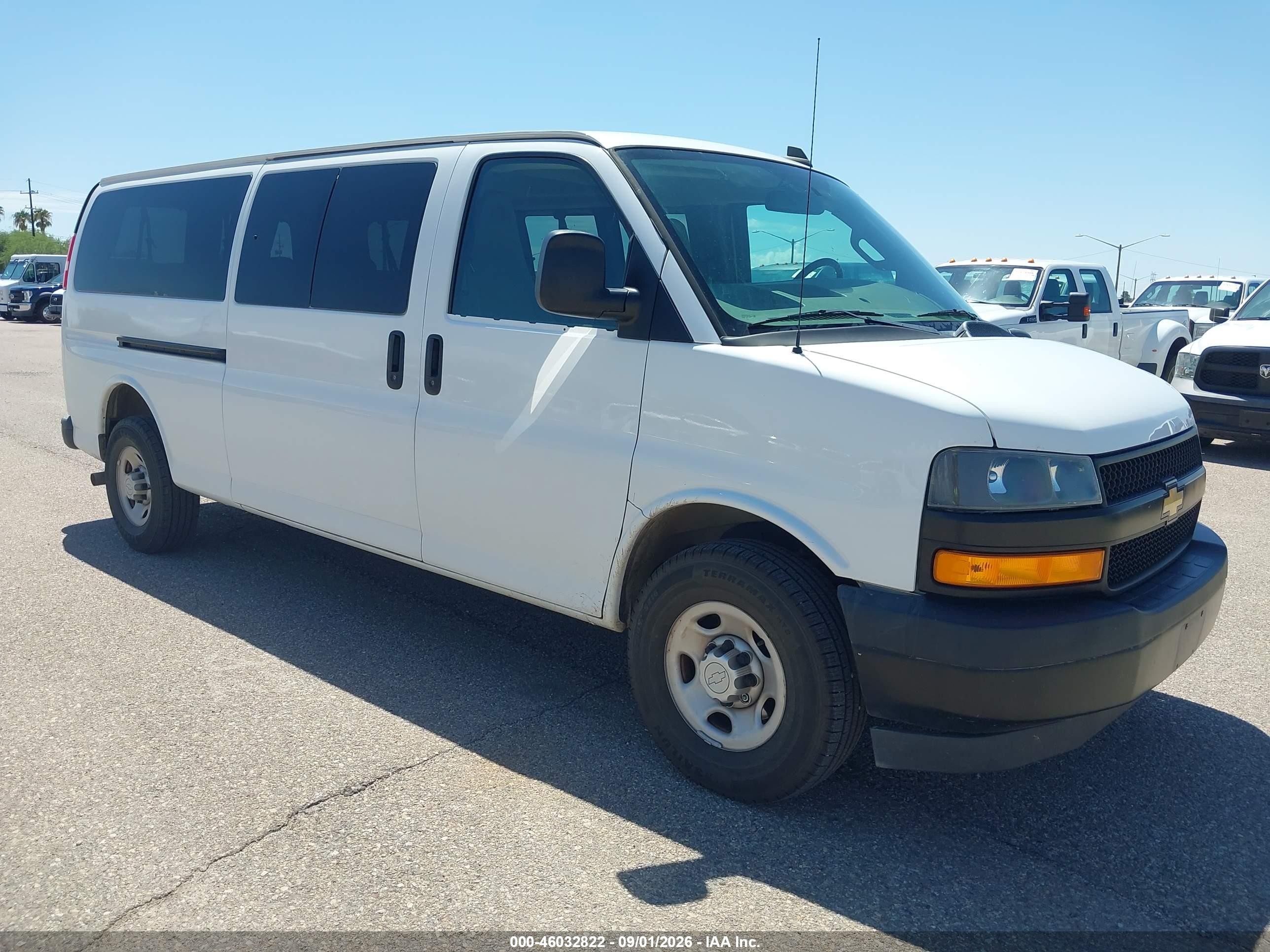 2019 Chevrolet Express 3500 VIN 1GAZGNFG8K1327028 — IAAI salvage auction photo