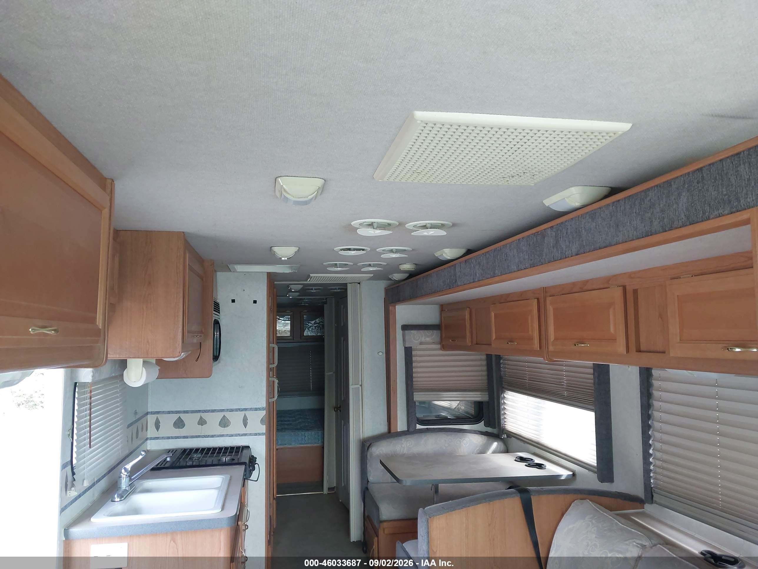 2002 Workhorse Custom Chassis Motorhome Chassis VIN 5B4LP57GX23347027 IAAI salvage auction — Normal Wear, Clear - Dealer Only (California), sold $1,450 on 2026-09-21 (photo 8)