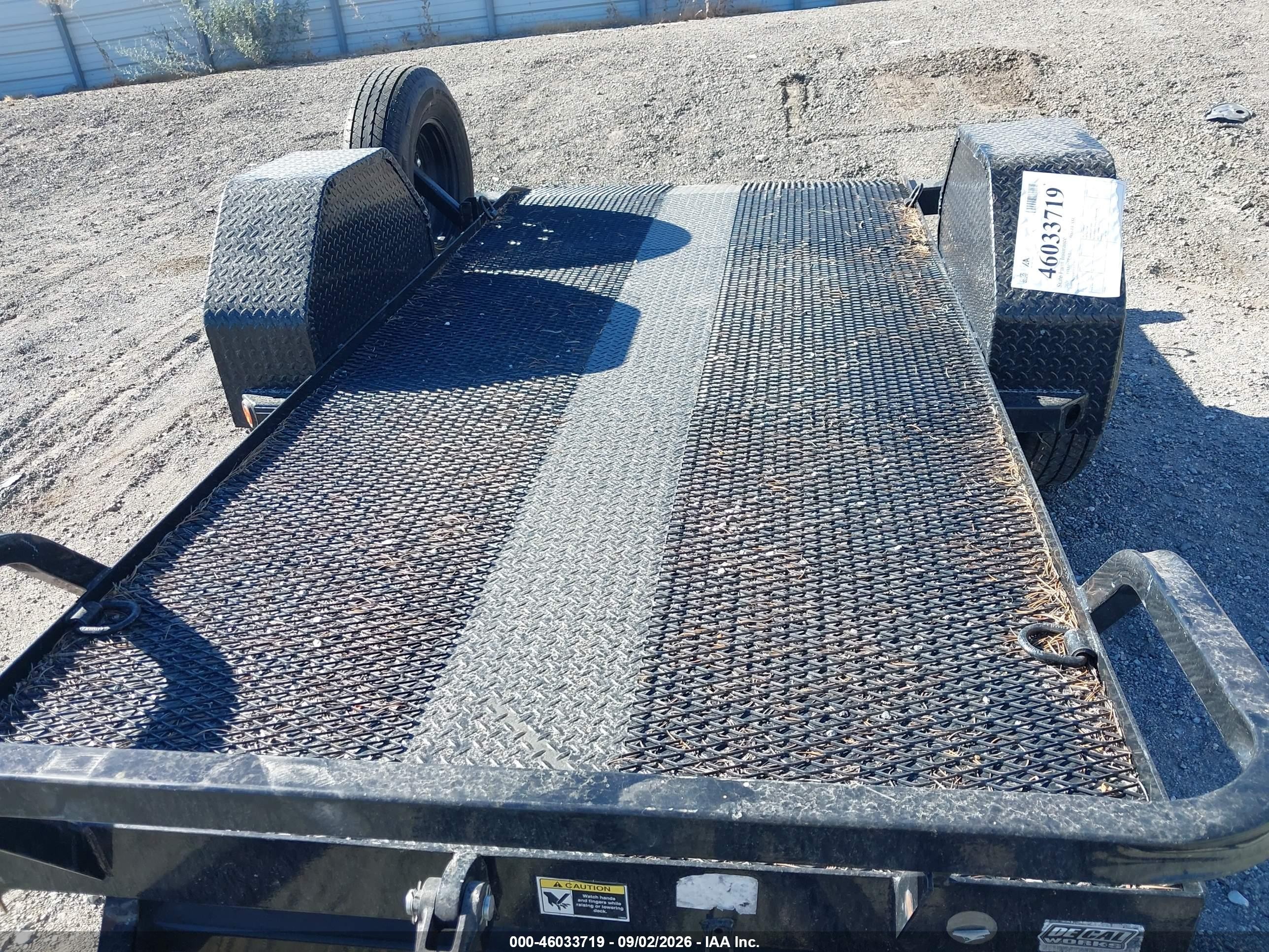 2020 Load Trail Single Axl VIN 4ZESA1216L1195727 IAAI salvage auction — Unknown, Salvage (California), sold $2,550 on 2026-10-01 (photo 8)