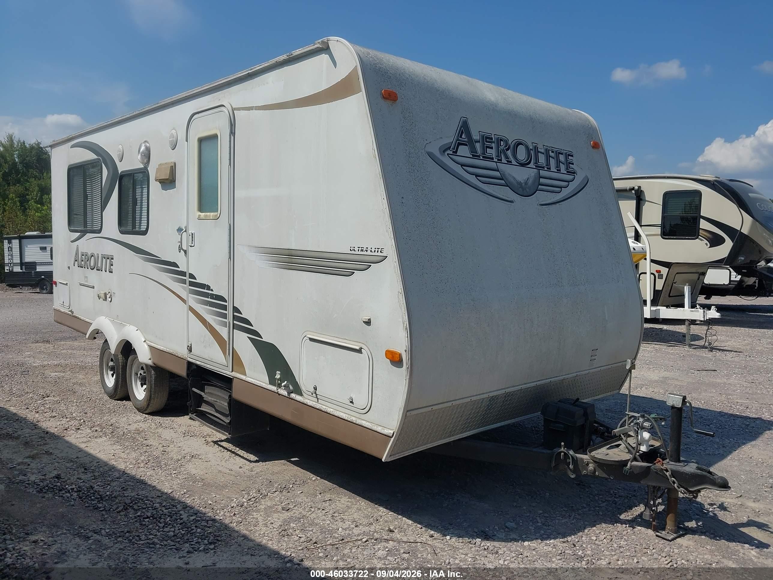 2009 Dutchman Aerolite VIN 47CTA2L2XAK126311 IAAI salvage auction — Water/Flood, Clear (Tennessee), sold $1,050 on 2026-10-07 (photo 1)