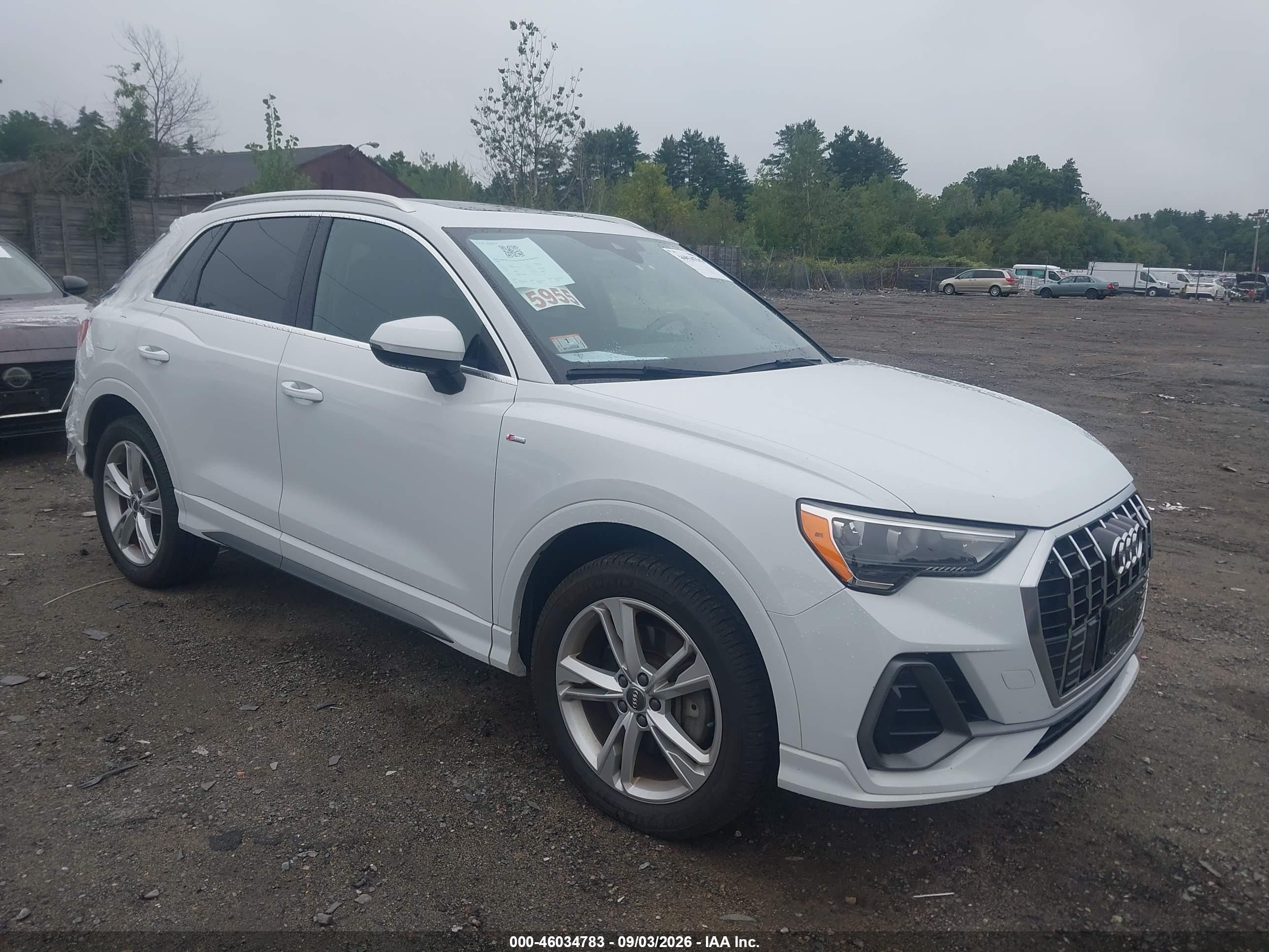 2020 Audi Q3 VIN WA1DECF3XL1015118 — IAAI salvage auction photo
