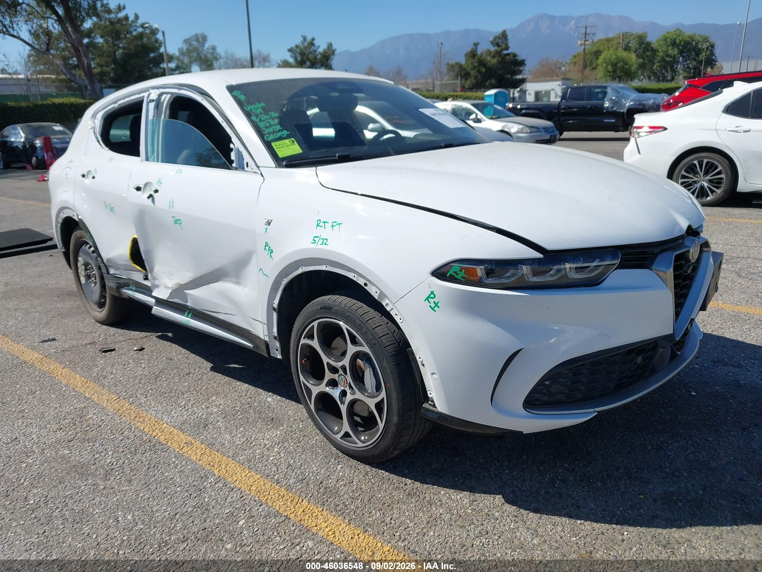 2024 Alfa Romeo Tonale VIN ZASPATCW7R3031887 — IAAI salvage auction photo