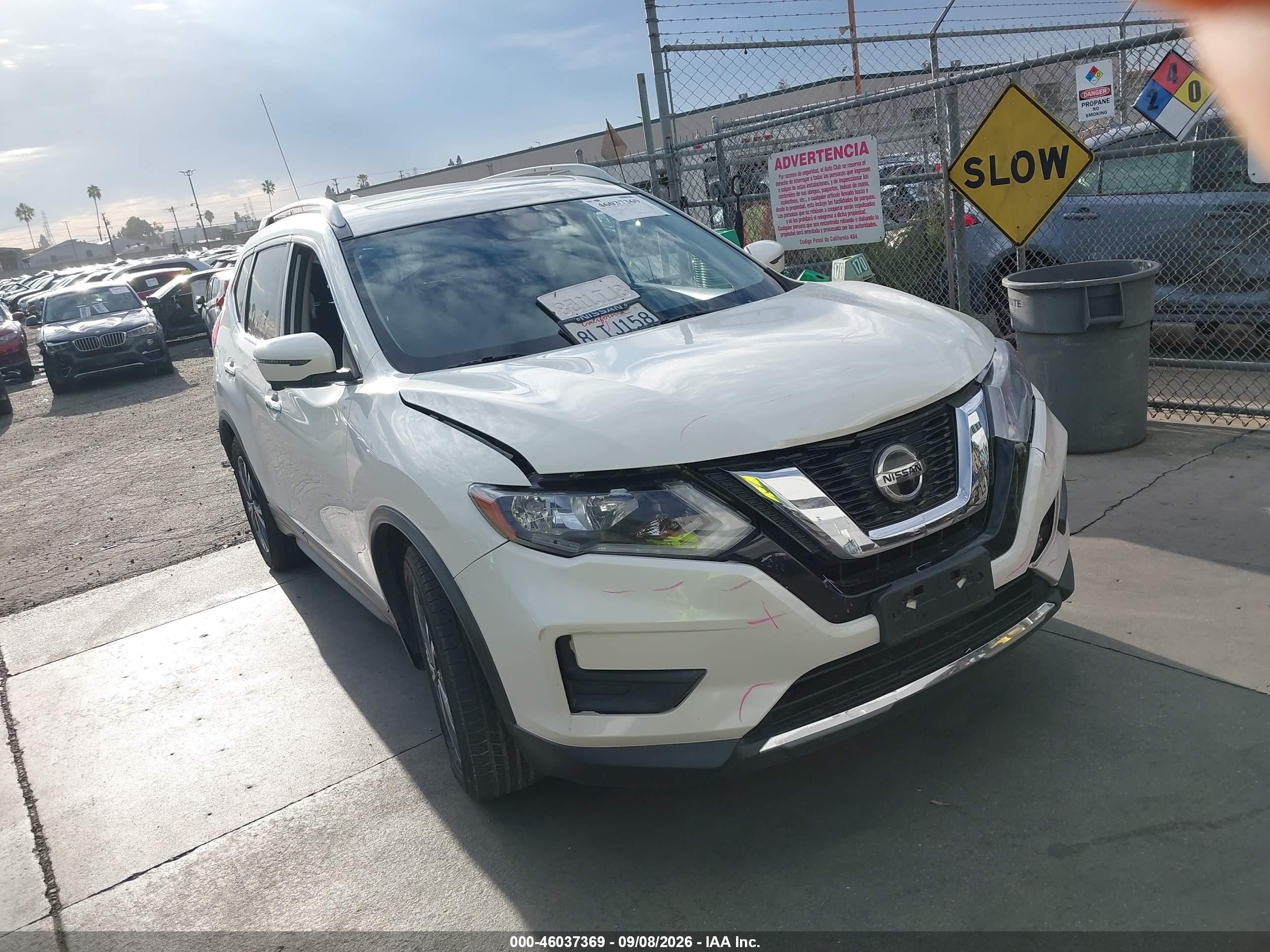 2019 Nissan Rogue VIN JN8AT2MT6KW266199 IAAI salvage auction — Front & Rear, Salvage Certificate (California), sold $4,350 on 2026-09-13 (photo 1)