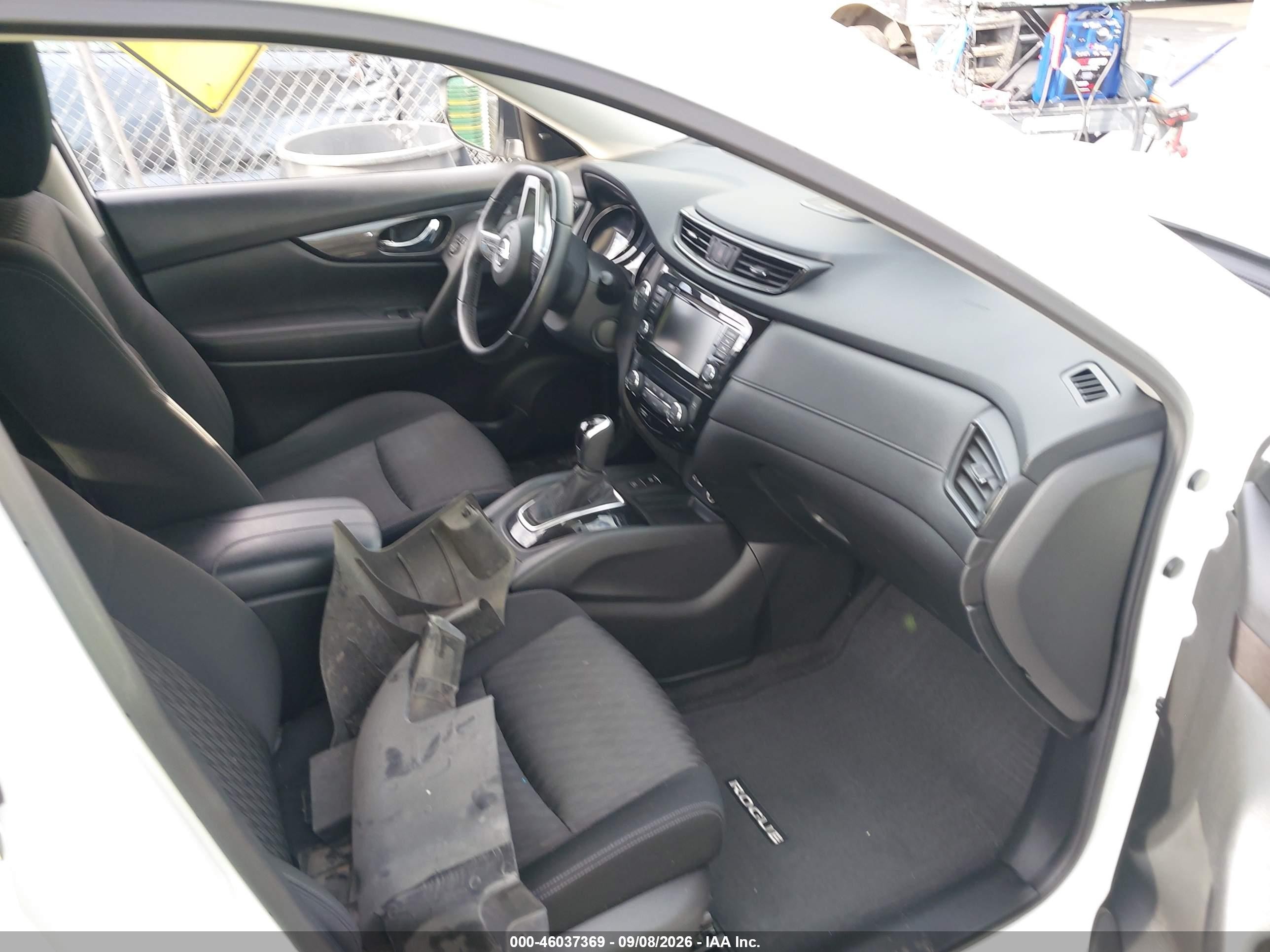 2019 Nissan Rogue VIN JN8AT2MT6KW266199 IAAI salvage auction — Front & Rear, Salvage Certificate (California), sold $4,350 on 2026-09-13 (photo 5)