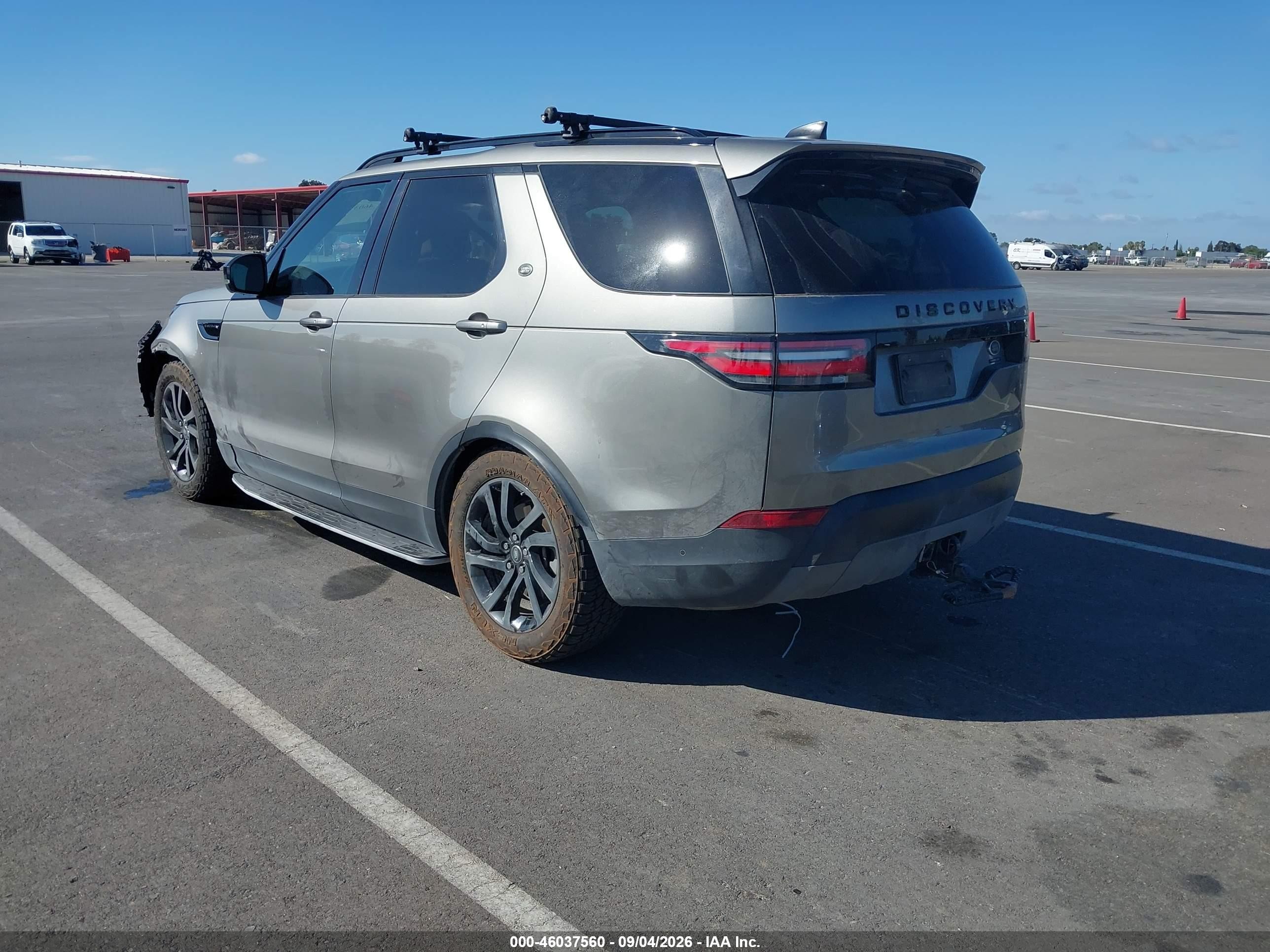 2018 Land Rover Discovery VIN SALRT2RV1JA054355 IAAI salvage auction — Unknown, Wait Title, sold $7,900 on 2026-09-21 (photo 3)