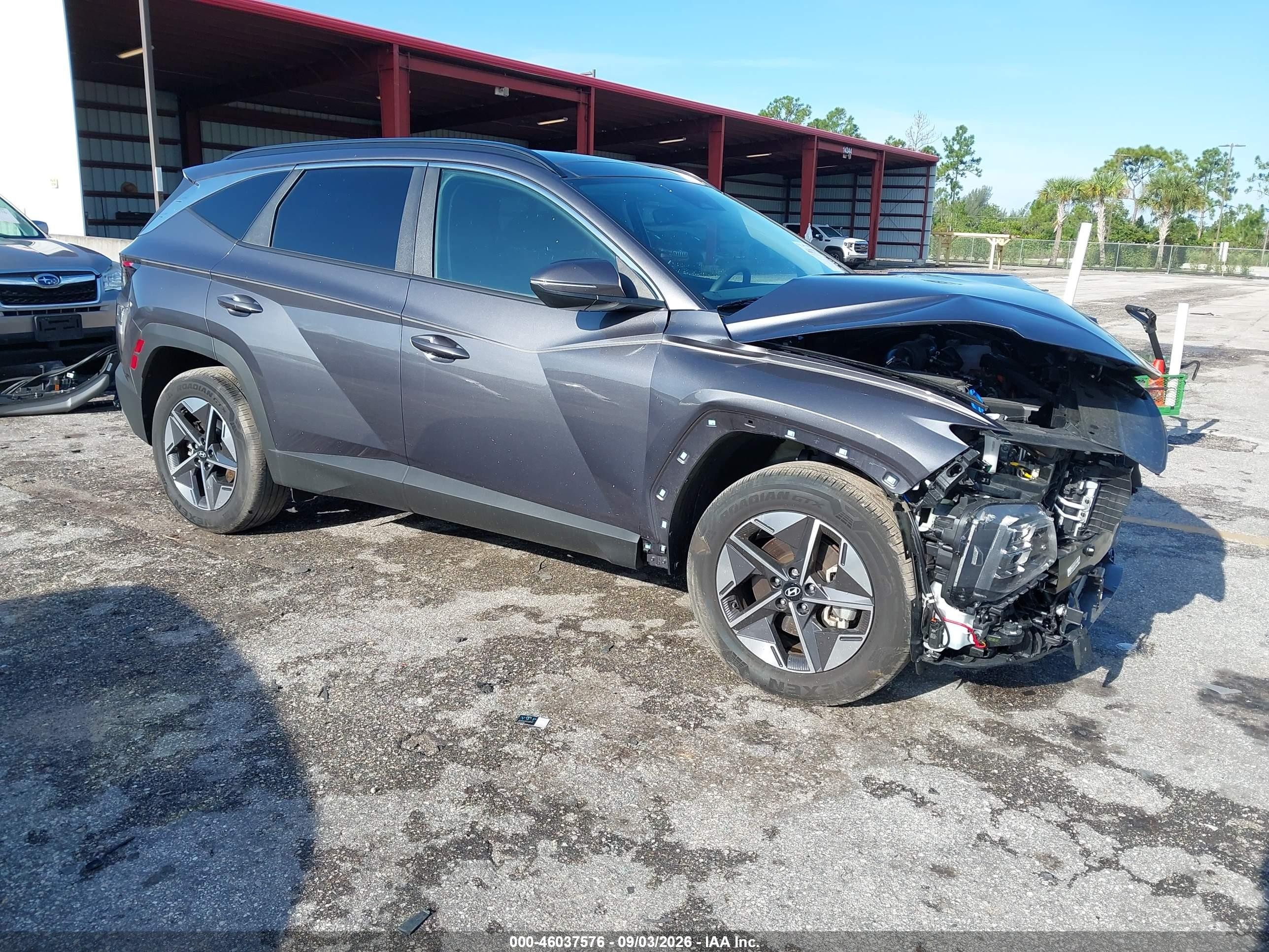 2025 Hyundai Tucson Hybrid VIN KM8JCDD13SU294247 — IAAI salvage auction photo