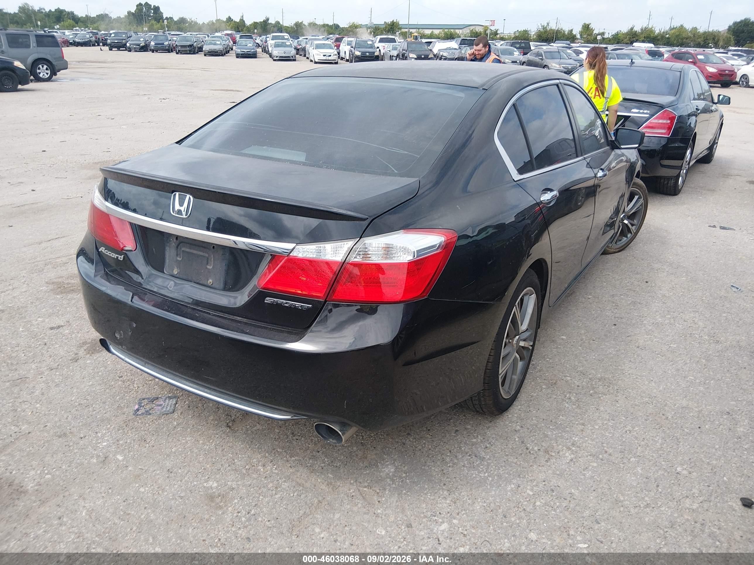 2014 Honda Accord VIN 1HGCR2F55EA099886 IAAI salvage auction — Normal Wear, Original (Texas), sold $2,525 on 2026-09-29 (photo 4)