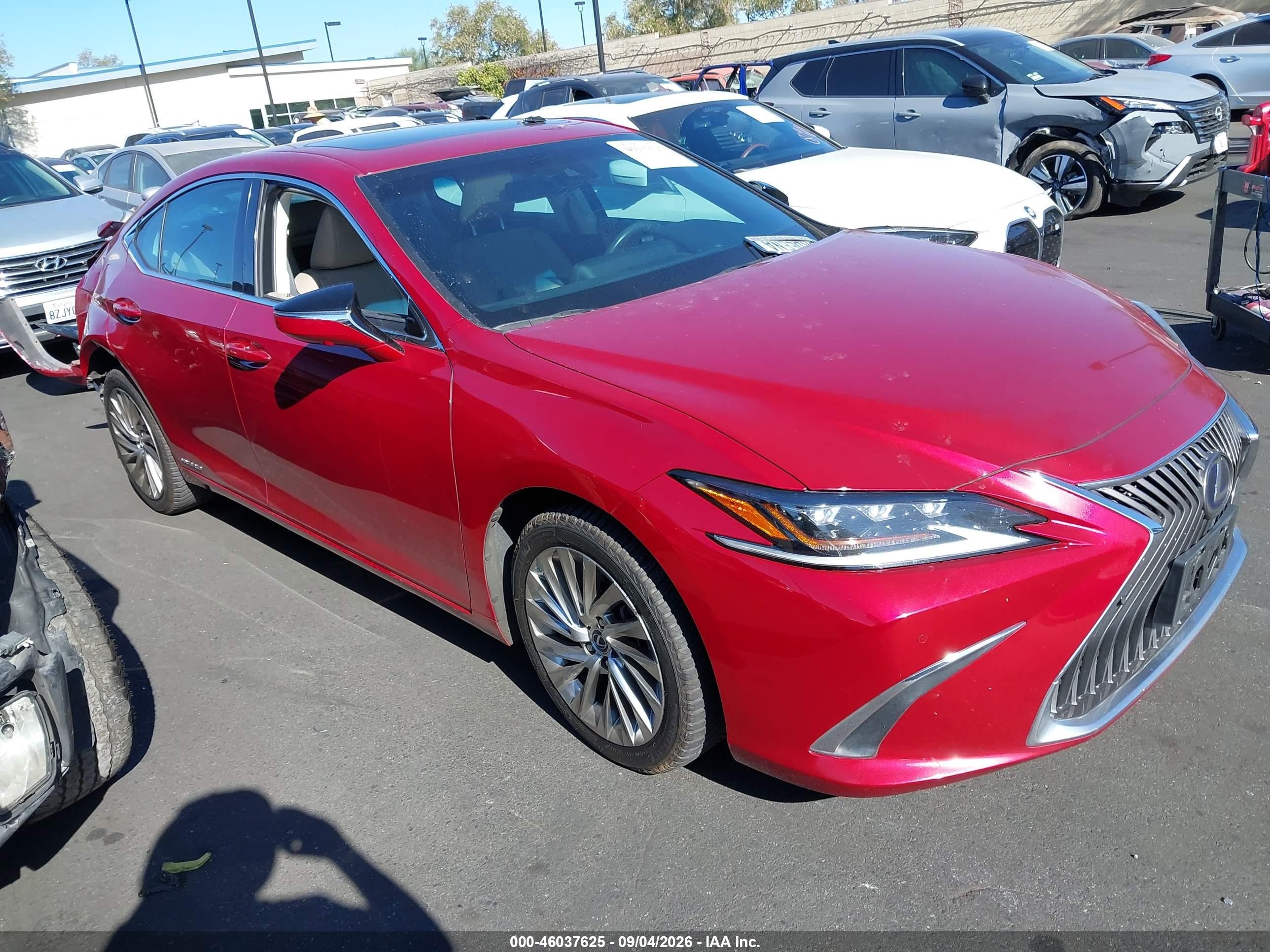2021 Lexus ES 300h VIN 58AEA1C10MU007353 — IAAI salvage auction photo