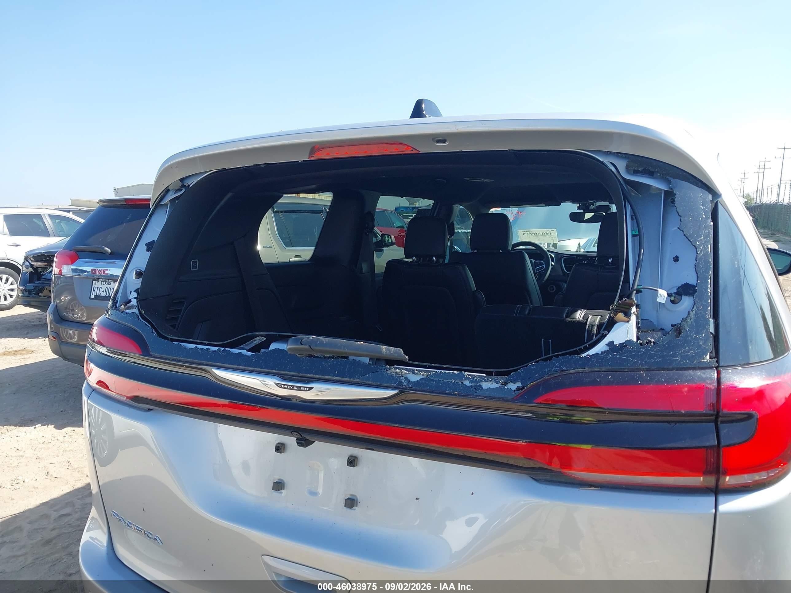 2026 Chrysler Pacifica VIN 2C4RC1BG0TR197499 IAAI salvage auction — Storm Damage, Enterprise Vehicles Clear Only (New York), sold $18,500 on 2026-09-12 (photo 6)