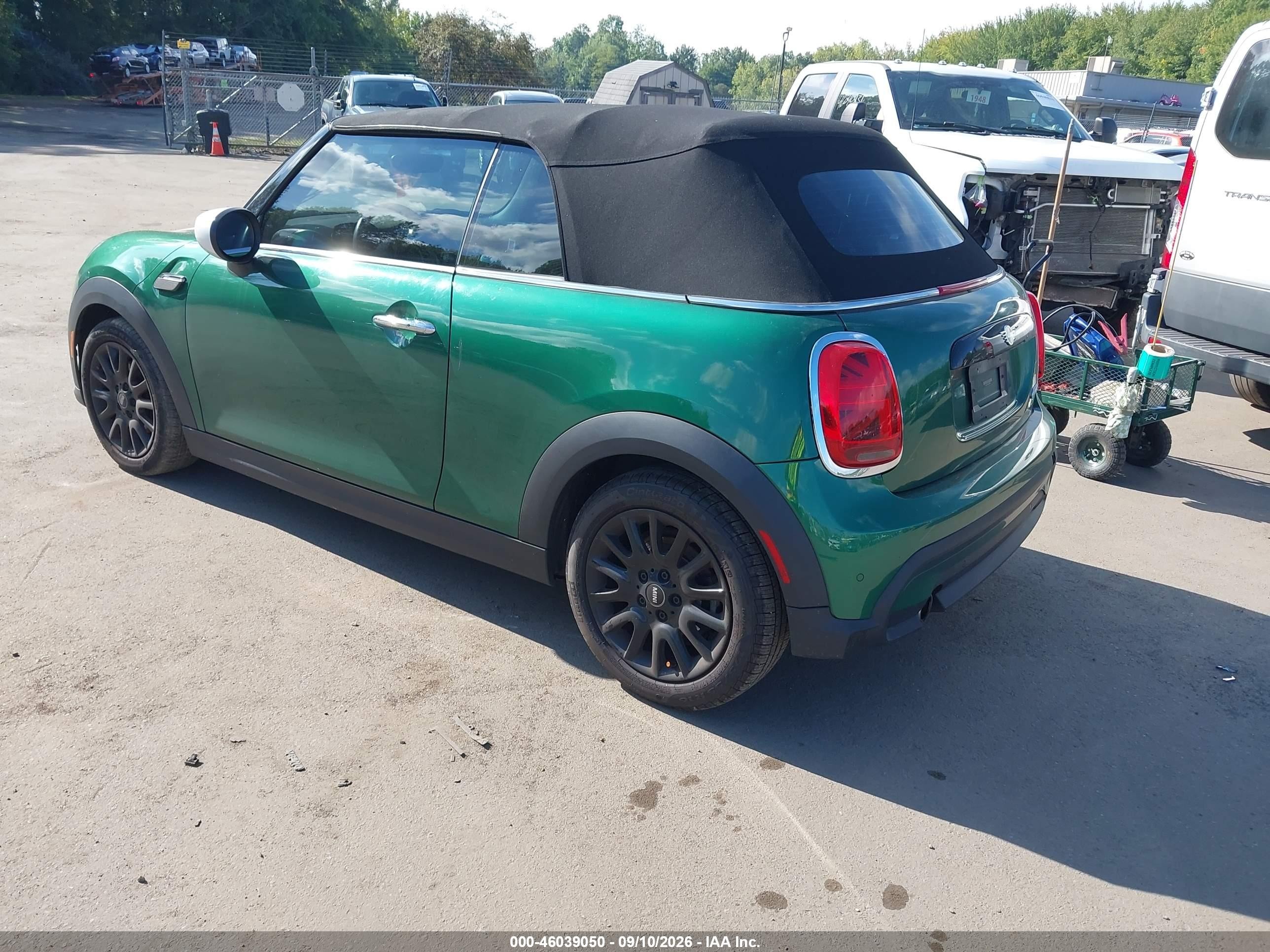 2022 Mini Convertible VIN WMW23DL05N3N68749 IAAI salvage auction — Transmission Damage, Salvage (Connecticut), sold $6,100 on 2026-09-13 (photo 3)