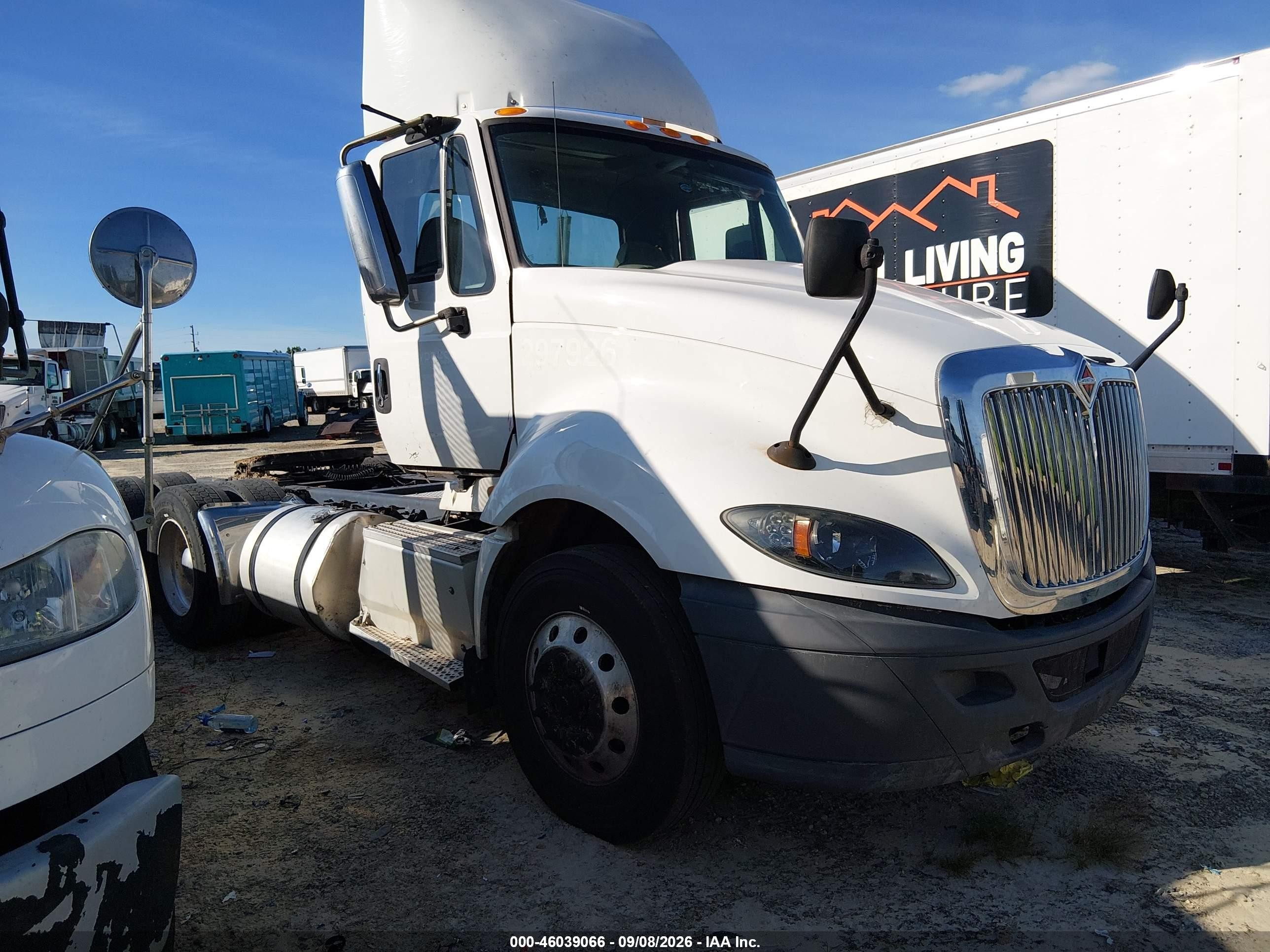 2016 International ProStar VIN 3HCDJAPR9GL410109 — IAAI salvage auction photo