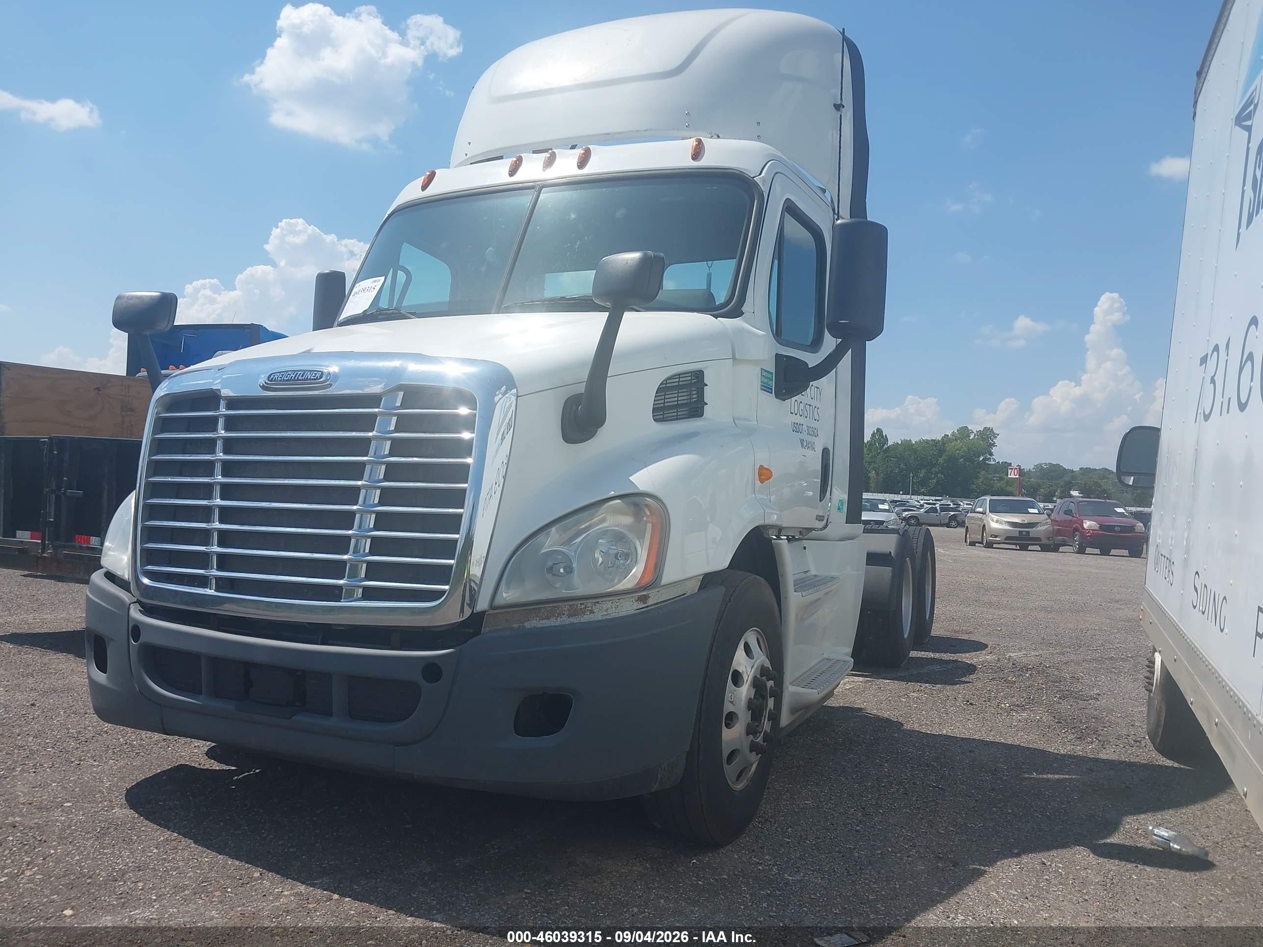 2014 Freightliner Cascadia 113 VIN 3AKJGBDV4ESFZ2123 IAAI salvage auction — Repossession, Clear (Mississippi), sold $7,000 on 2026-09-18 (photo 2)