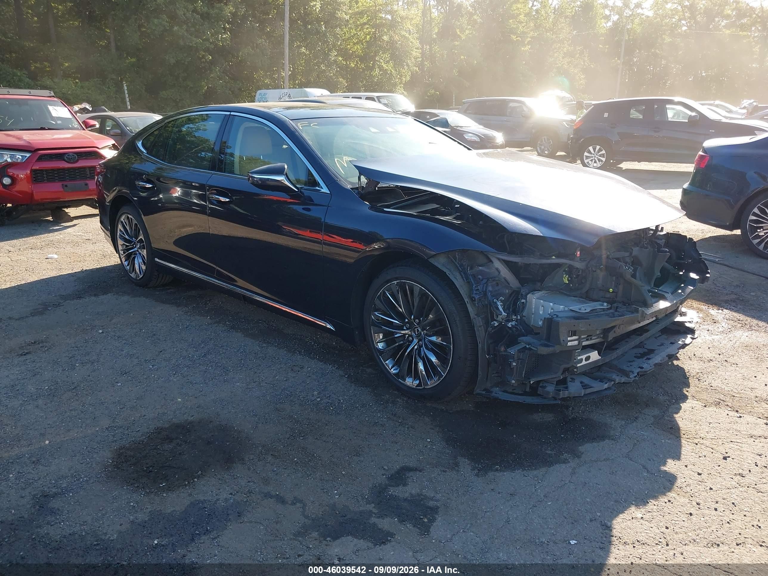2019 Lexus LS 500 VIN JTHC5LFF9K5005889 — IAAI salvage auction photo