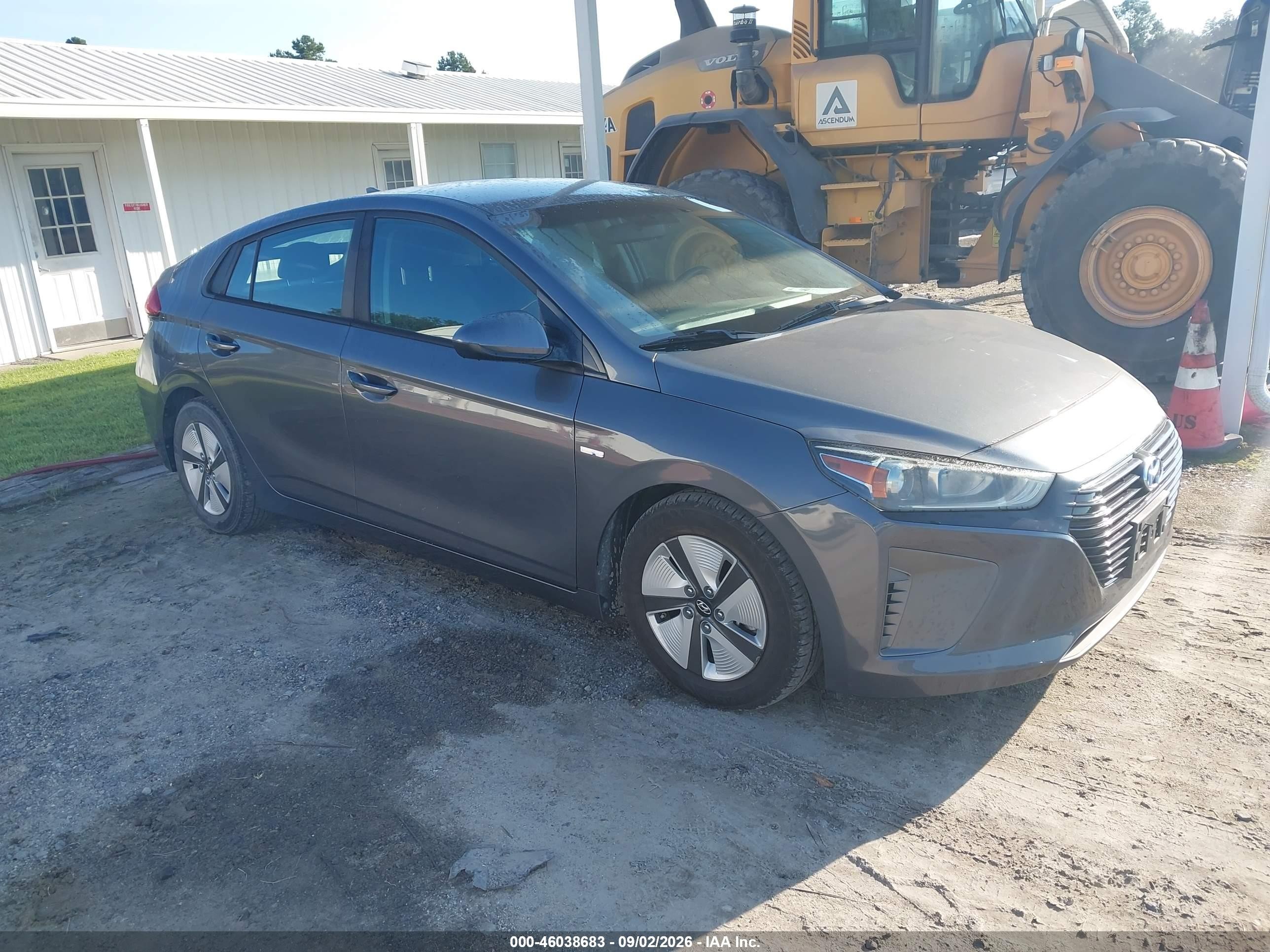 2018 Hyundai Ioniq Hybrid VIN KMHC65LC8JU099672 — IAAI salvage auction photo