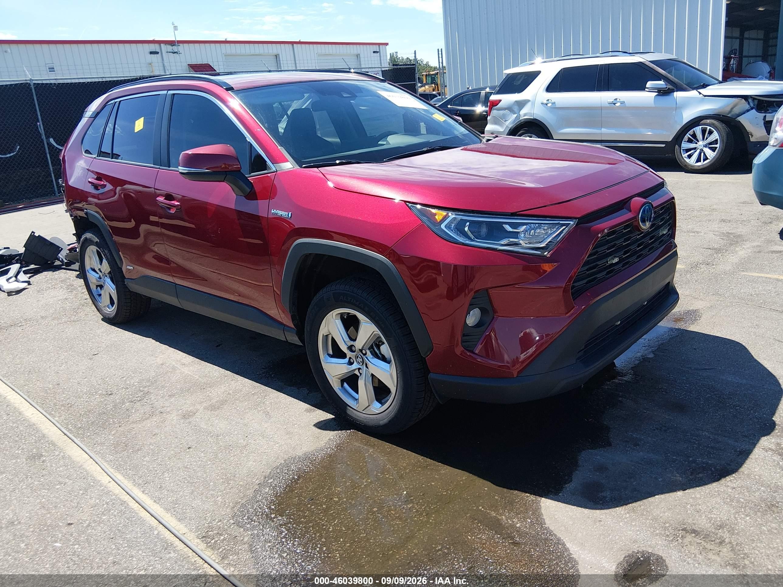 2021 Toyota RAV4 Hybrid VIN 4T3B6RFV1MU009788 — IAAI salvage auction photo