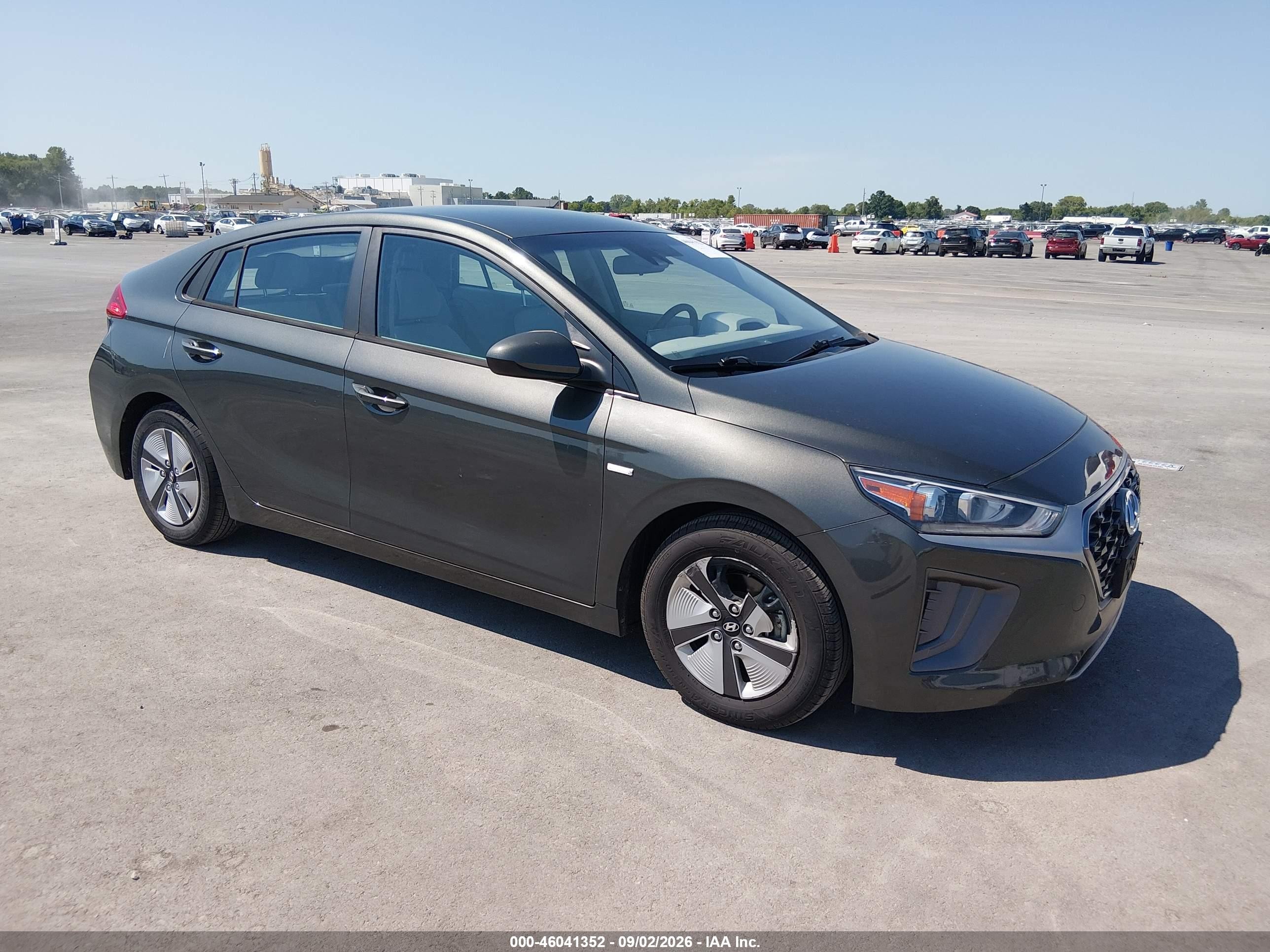 2020 Hyundai Ioniq Hybrid VIN KMHC65LC3LU220448 — IAAI salvage auction photo