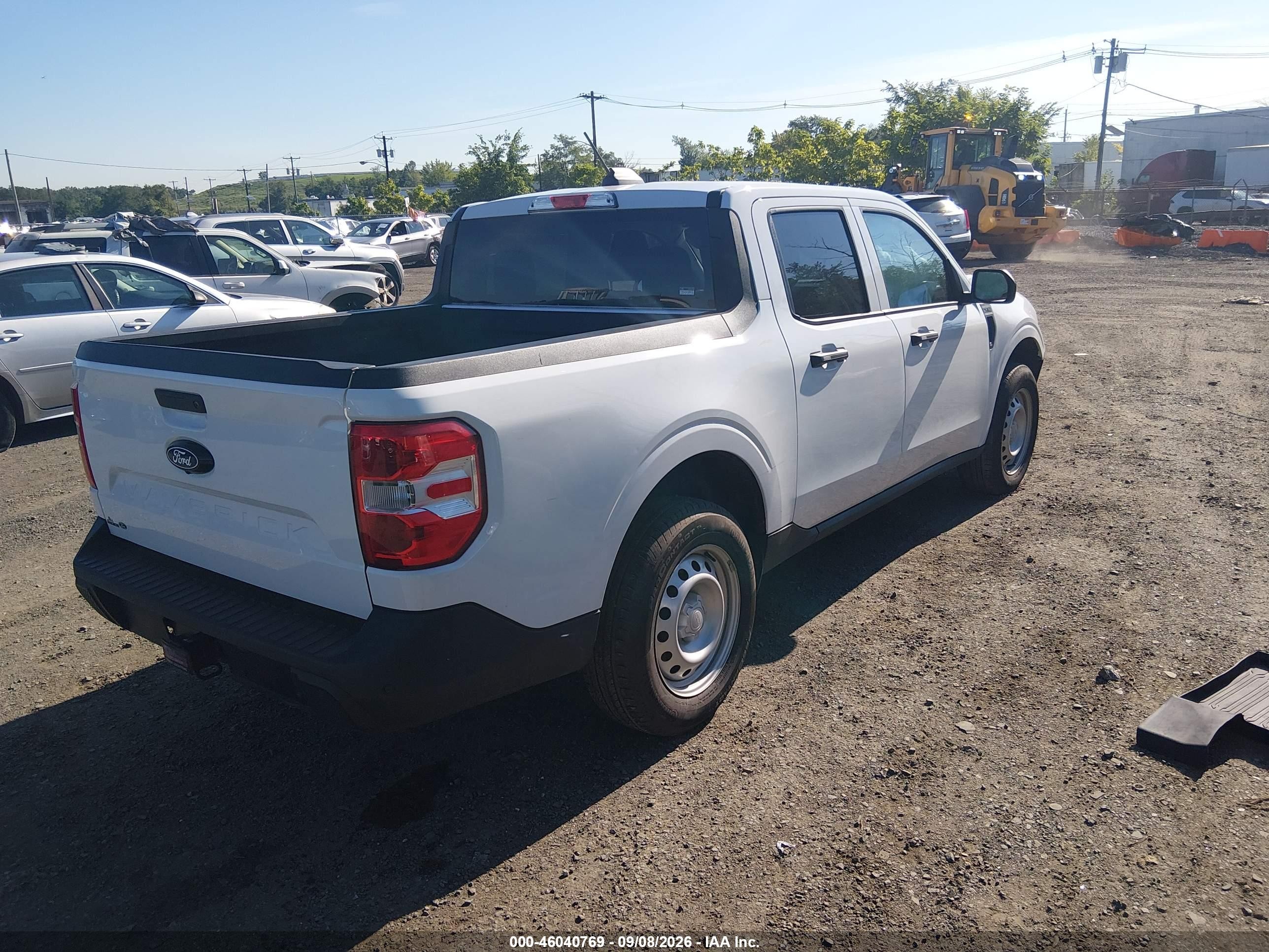 2025 Ford Maverick VIN 3FTTW8A3XSRA28572 IAAI salvage auction — Front End, Mv-907A (New York), sold $8,100 on 2026-09-25 (photo 4)