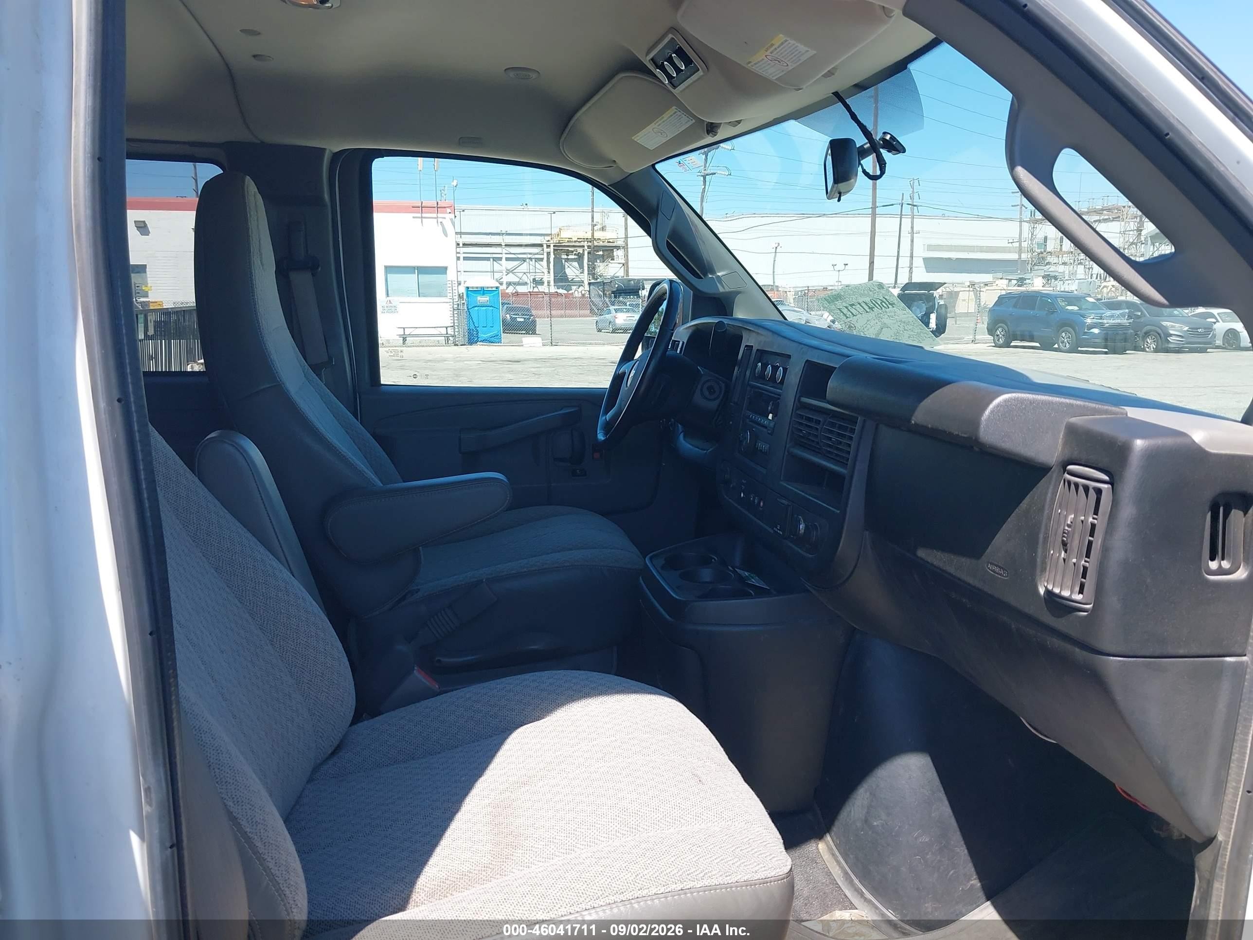 2017 Chevrolet Express VIN 1GAZGPFF5H1272792 IAAI salvage auction — Front End, SF97 (California), sold $19,500 on 2026-10-08 (photo 5)