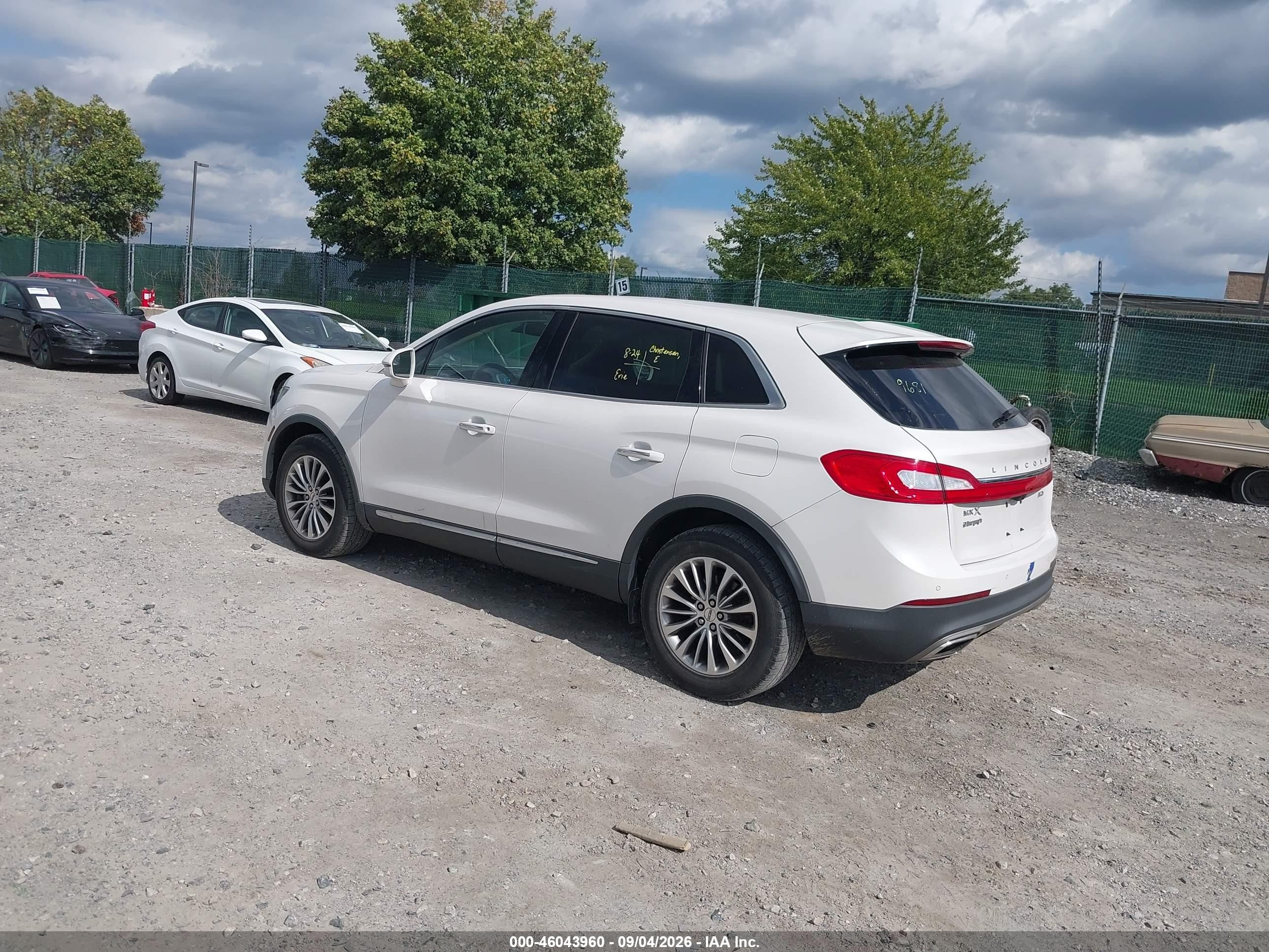 2016 Lincoln MKX VIN 2LMTJ8KR5GBL38152 IAAI salvage auction — Unknown, Salvage (Pennsylvania), sold $4,050 on 2026-09-19 (photo 3)