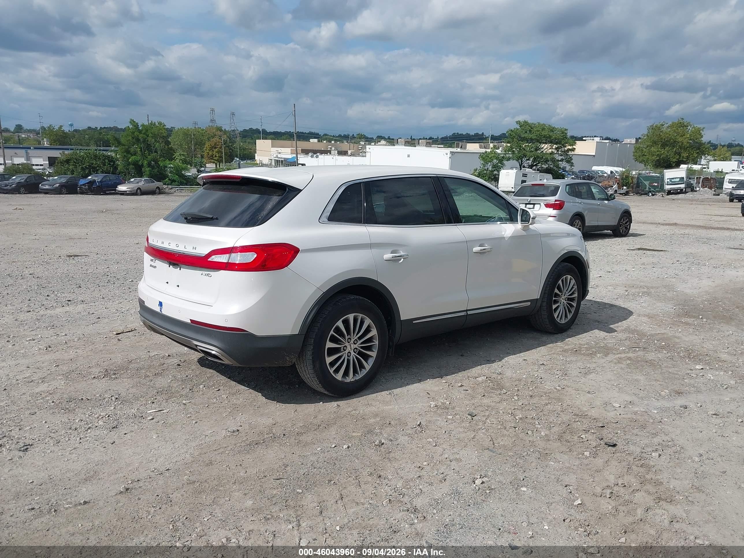 2016 Lincoln MKX VIN 2LMTJ8KR5GBL38152 IAAI salvage auction — Unknown, Salvage (Pennsylvania), sold $4,050 on 2026-09-19 (photo 4)