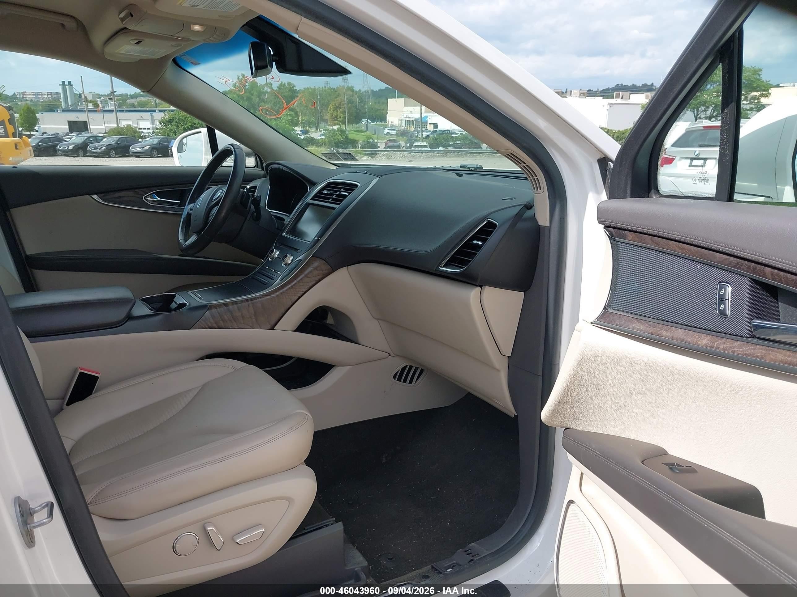 2016 Lincoln MKX VIN 2LMTJ8KR5GBL38152 IAAI salvage auction — Unknown, Salvage (Pennsylvania), sold $4,050 on 2026-09-19 (photo 5)