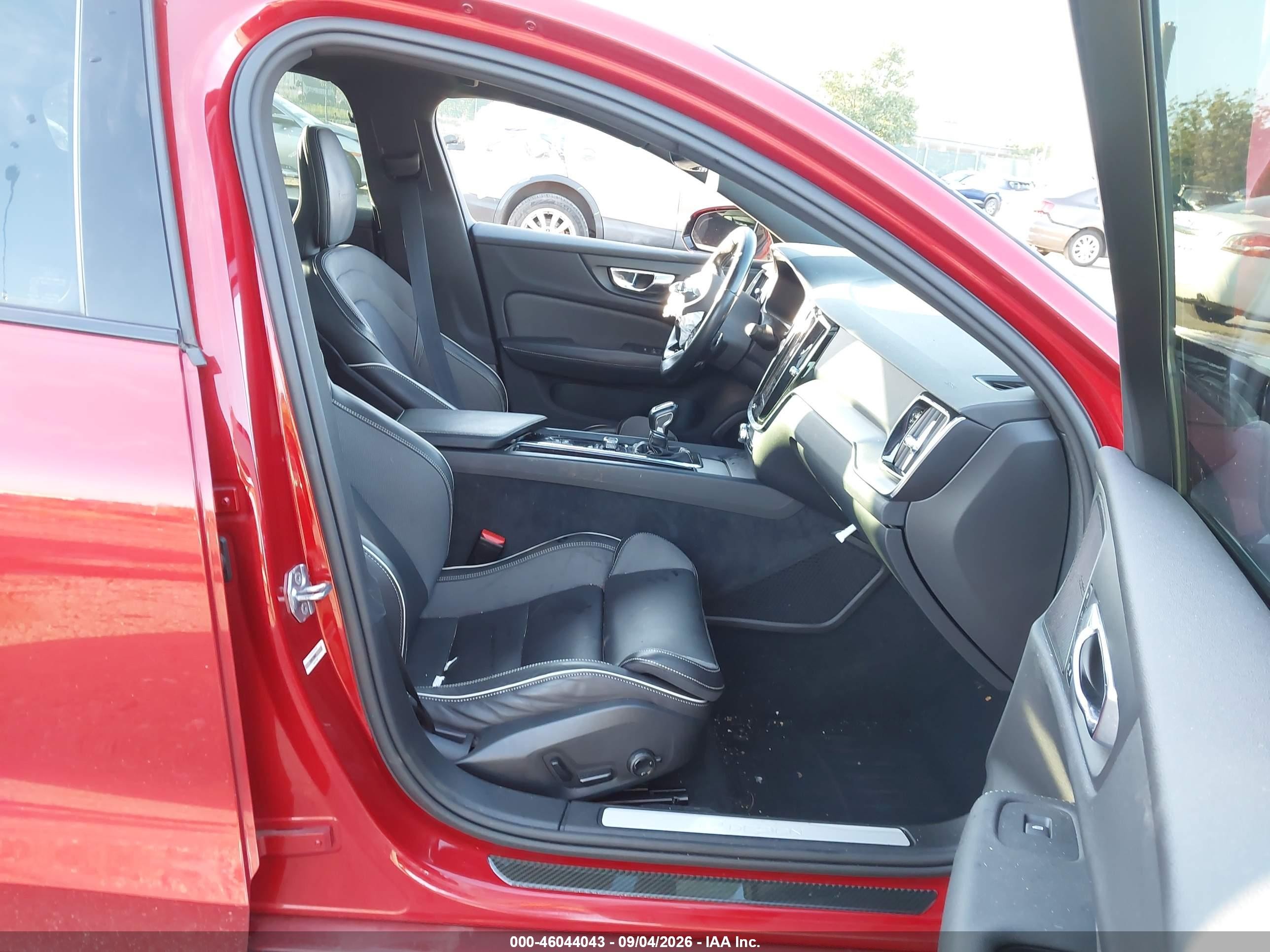 2019 Volvo S60 VIN 7JRA22TM4KG015332 IAAI salvage auction — Unknown, Salvage (Pennsylvania), sold $8,700 on 2026-10-02 (photo 5)