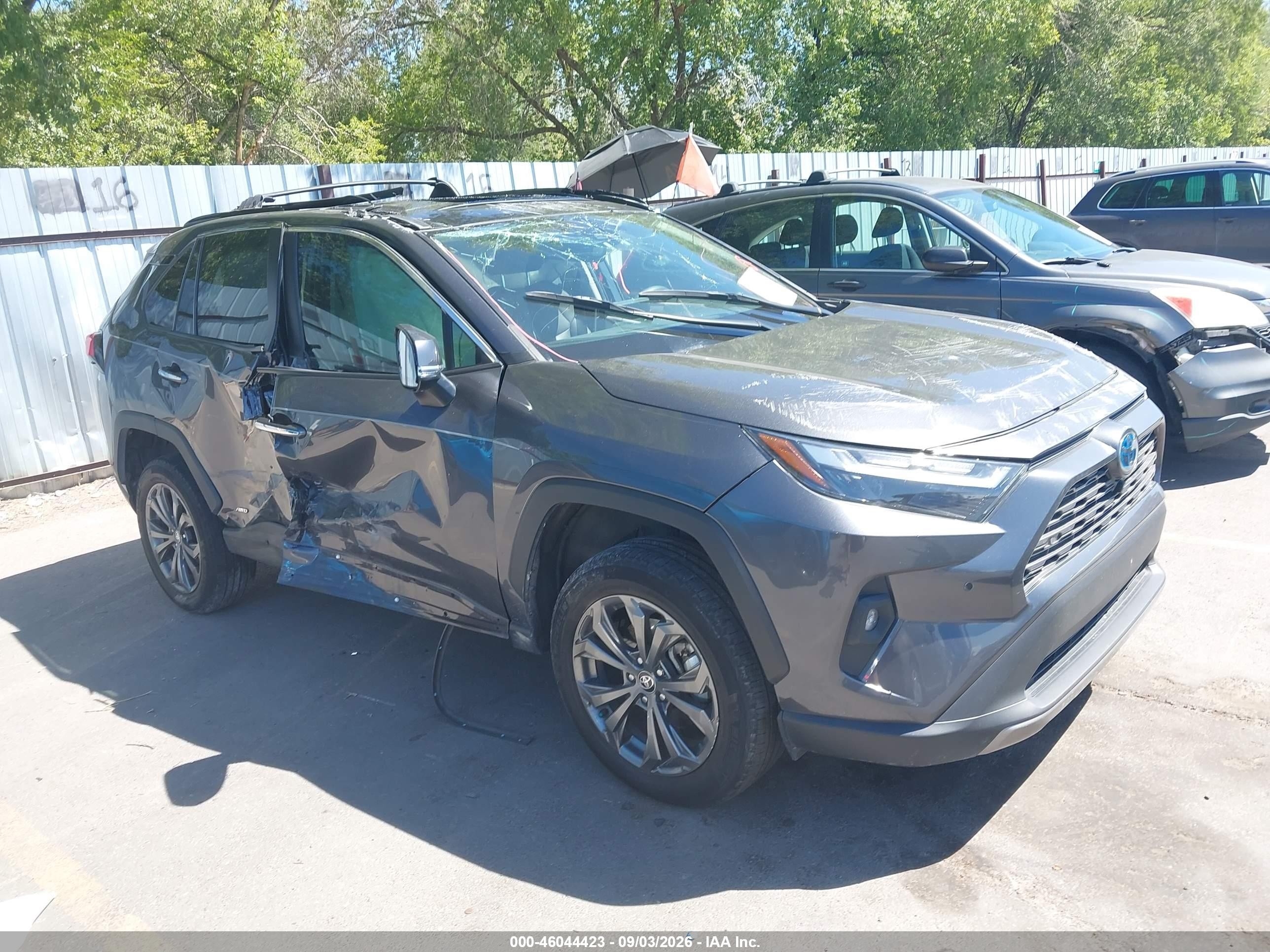 2022 Toyota RAV4 Hybrid VIN 4T3D6RFV7NU080701 — IAAI salvage auction photo