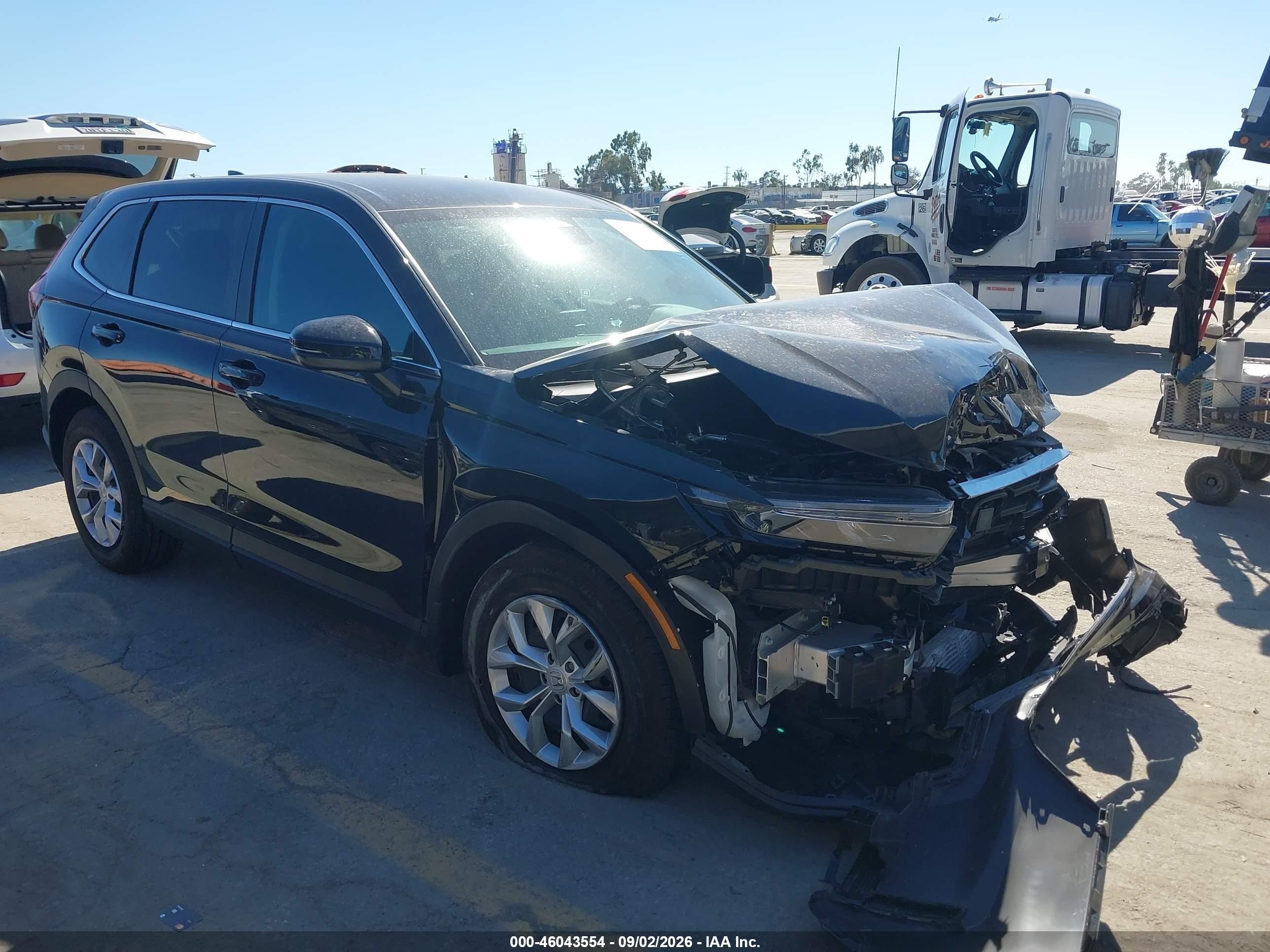2025 Honda CR-V VIN 7FARS3H2XSE006471 — IAAI salvage auction photo
