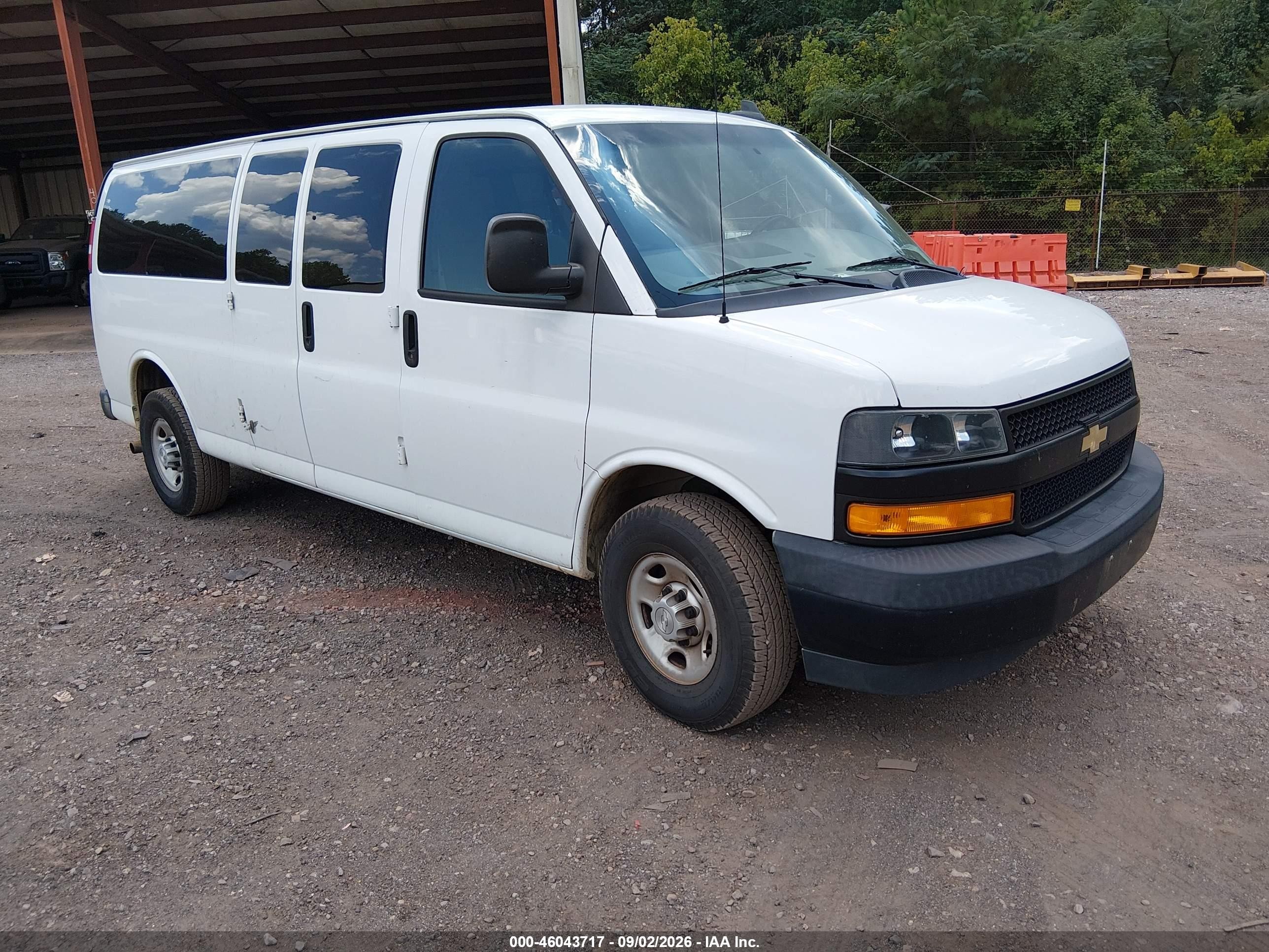 2019 Chevrolet Express 3500 VIN 1GAZGNFG7K1361297 — IAAI salvage auction photo