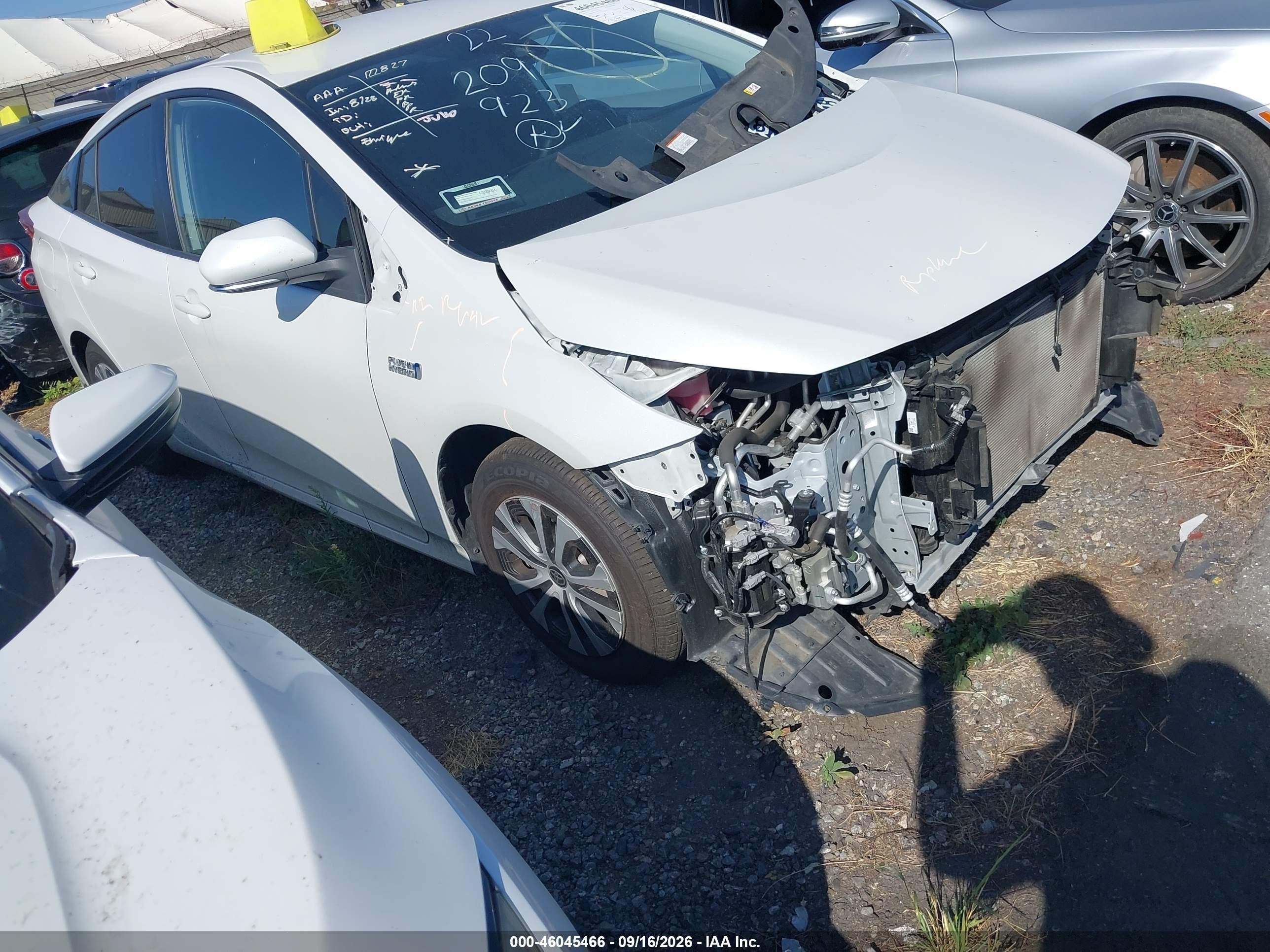 2021 Toyota Prius Prime VIN JTDKAMFP7M3189851 — IAAI salvage auction photo