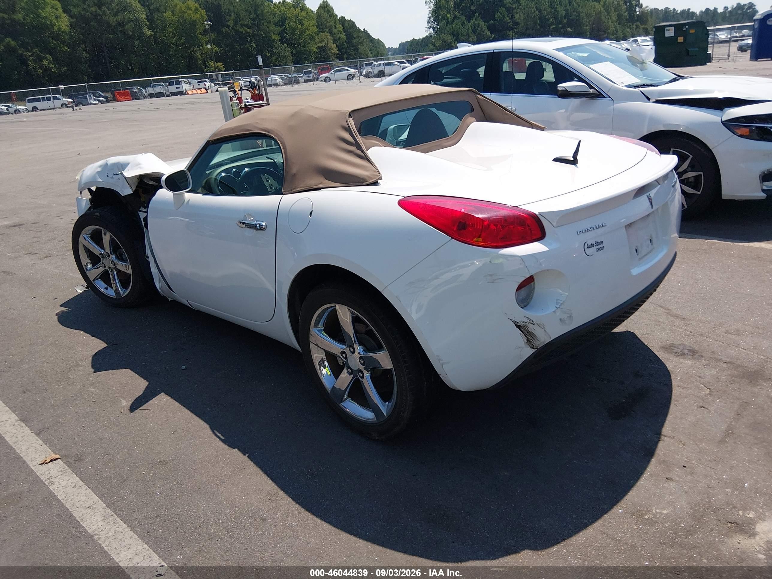 2008 Pontiac Solstice VIN 1G2MB35BX8Y107193 IAAI salvage auction — Unknown, Salvage (North Carolina), sold $1,525 on 2026-10-12 (photo 3)