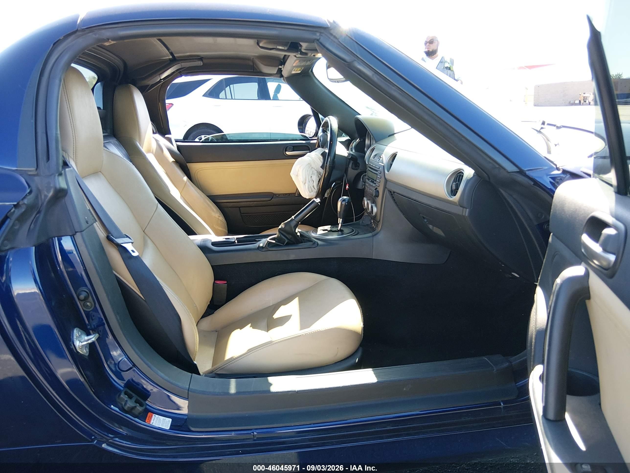 2011 Mazda MX-5 VIN JM1NC2PF6B0219213 IAAI salvage auction — Side, Salvage (Nevada), sold $950 on 2026-10-12 (photo 5)