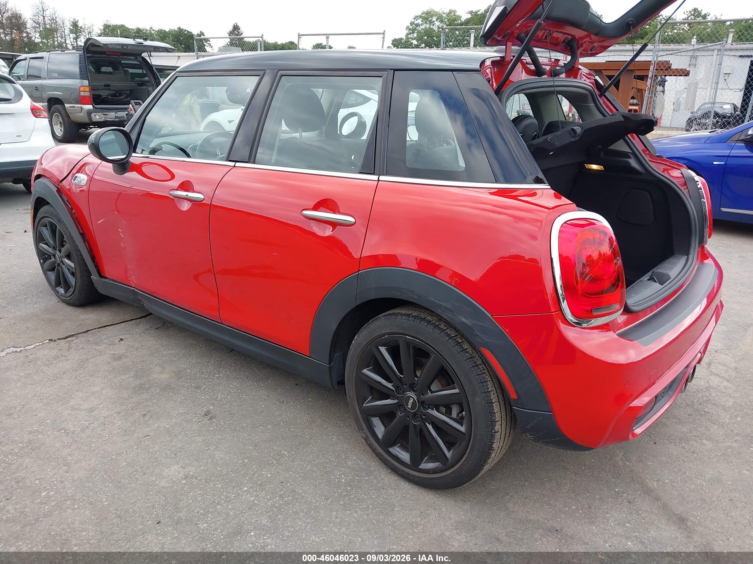 2019 Mini Hardtop VIN WMWXU3C54K2H87845 IAAI salvage auction — Side, Mv-907A (New York), sold $4,200 on 2026-09-24 (photo 3)