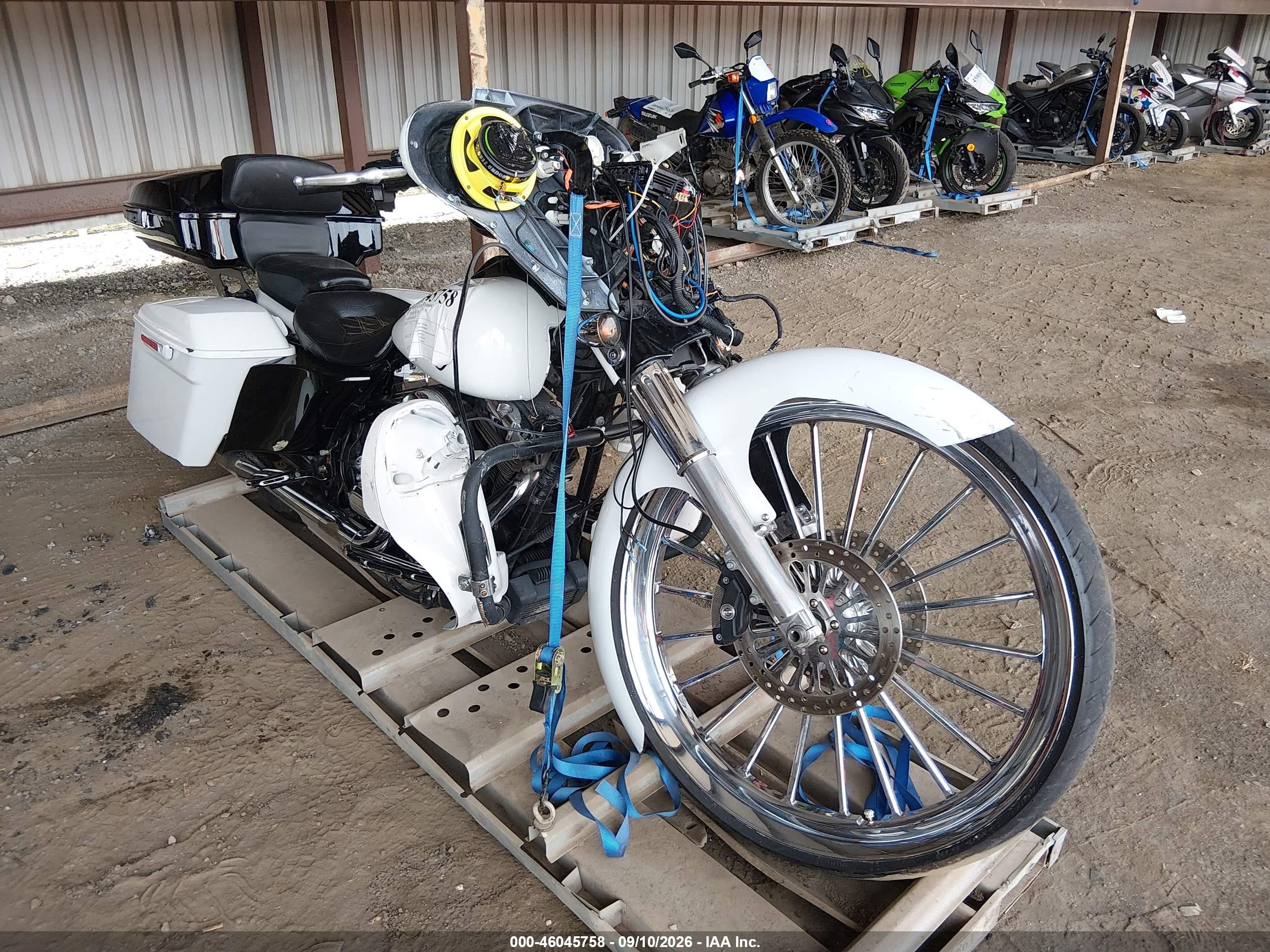 2011 Harley-davidson Street glide VIN 1HD1KBM10BB631737 IAAI salvage auction — Front End, Salvage (Ohio), sold $3,500 on 2026-09-26 (photo 1)
