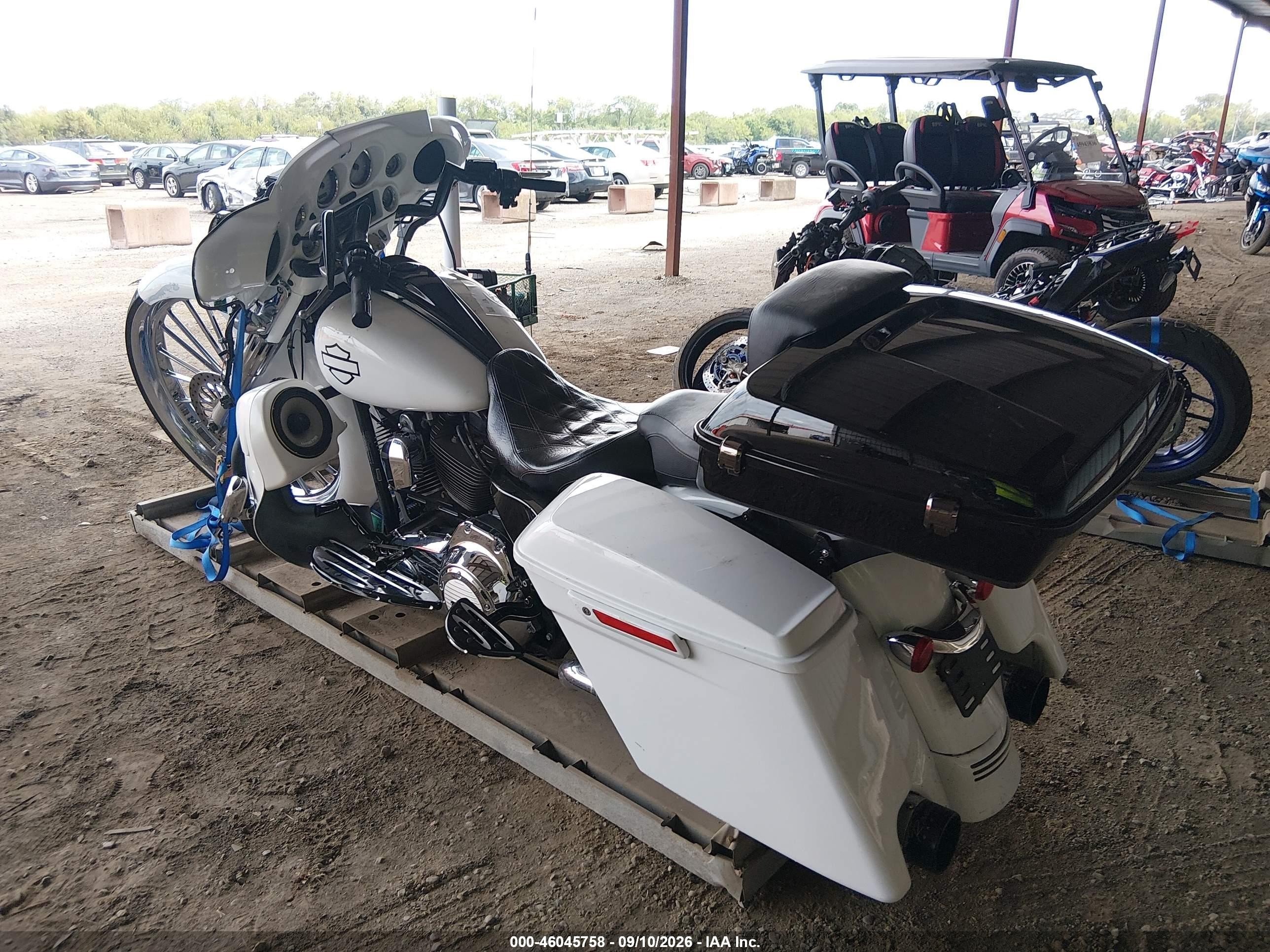 2011 Harley-davidson Street glide VIN 1HD1KBM10BB631737 IAAI salvage auction — Front End, Salvage (Ohio), sold $3,500 on 2026-09-26 (photo 3)