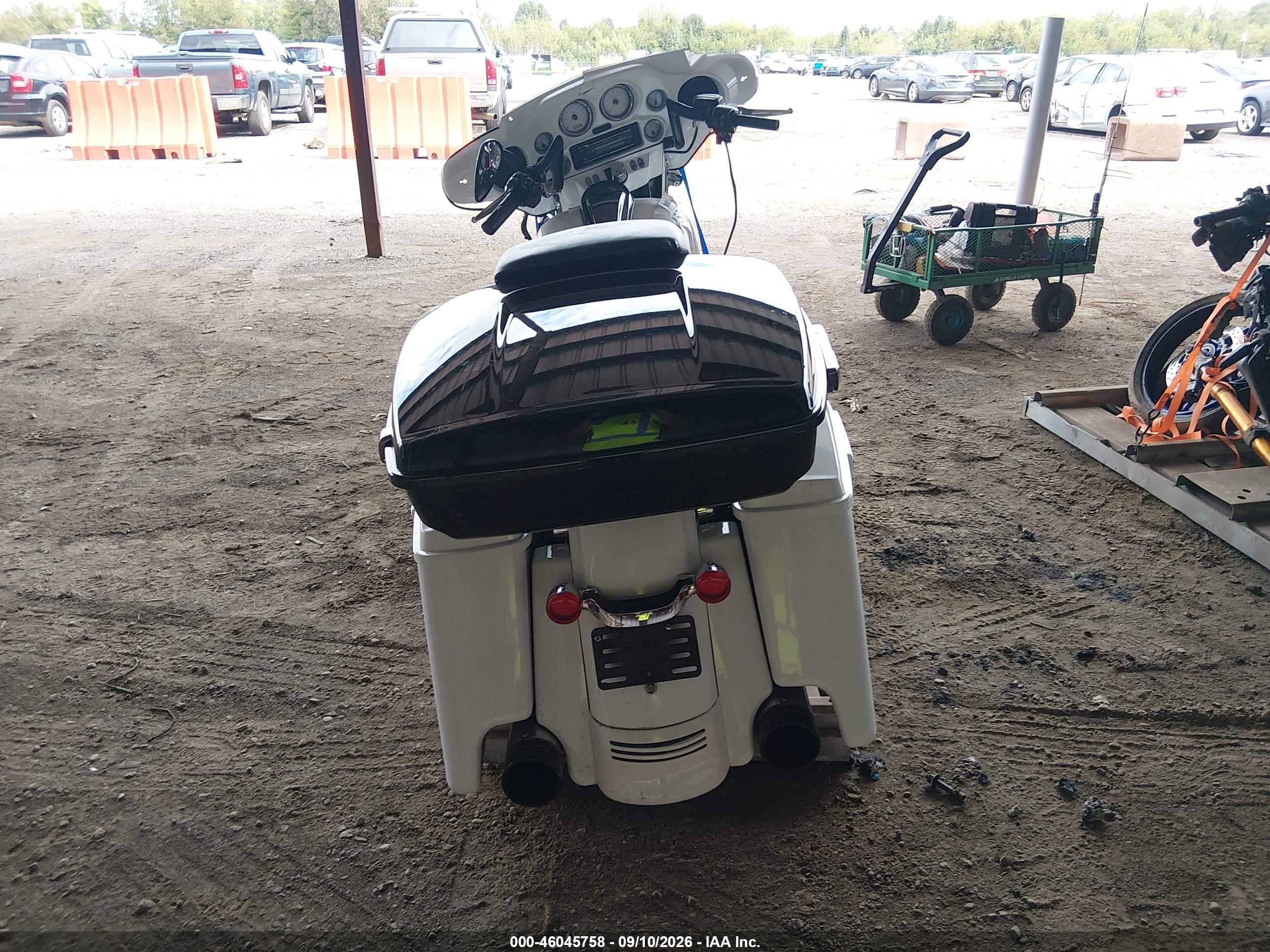 2011 Harley-davidson Street glide VIN 1HD1KBM10BB631737 IAAI salvage auction — Front End, Salvage (Ohio), sold $3,500 on 2026-09-26 (photo 6)