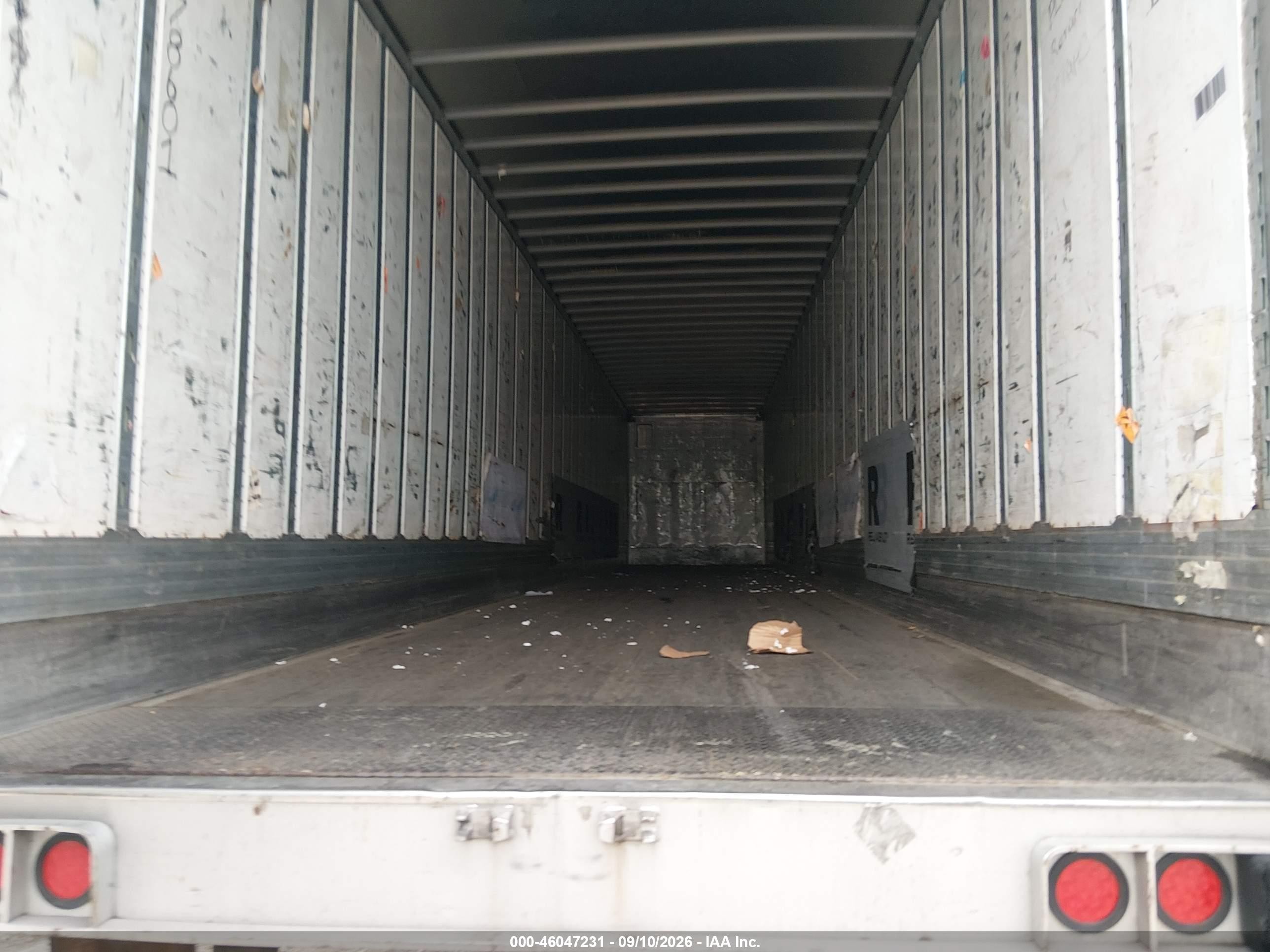 2019 Utility Trailer Mfg Unknown VIN 1UYVS2530K7658007 IAAI salvage auction — Undercarriage, Salvage (Missouri), sold $14,500 on 2026-10-21 (photo 5)