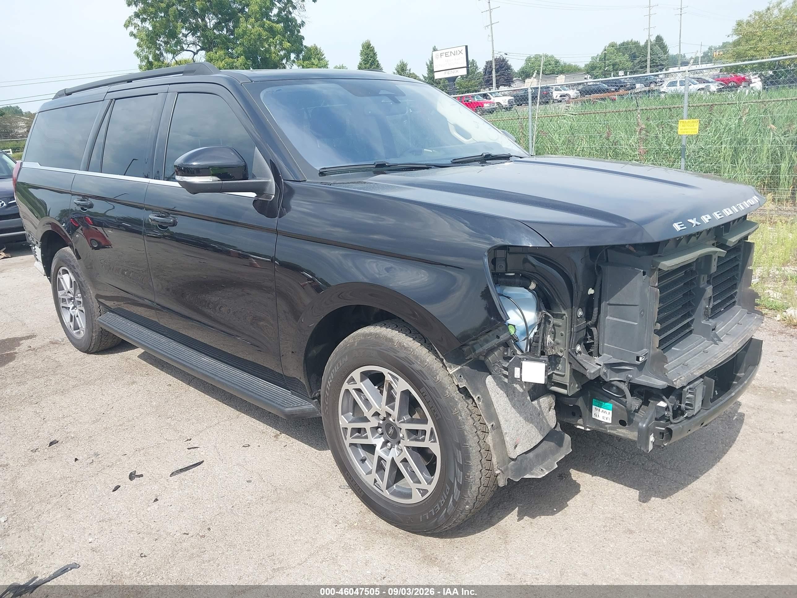 2025 Ford Expedition VIN 1FMJK1J8XSEA10612 — IAAI salvage auction photo