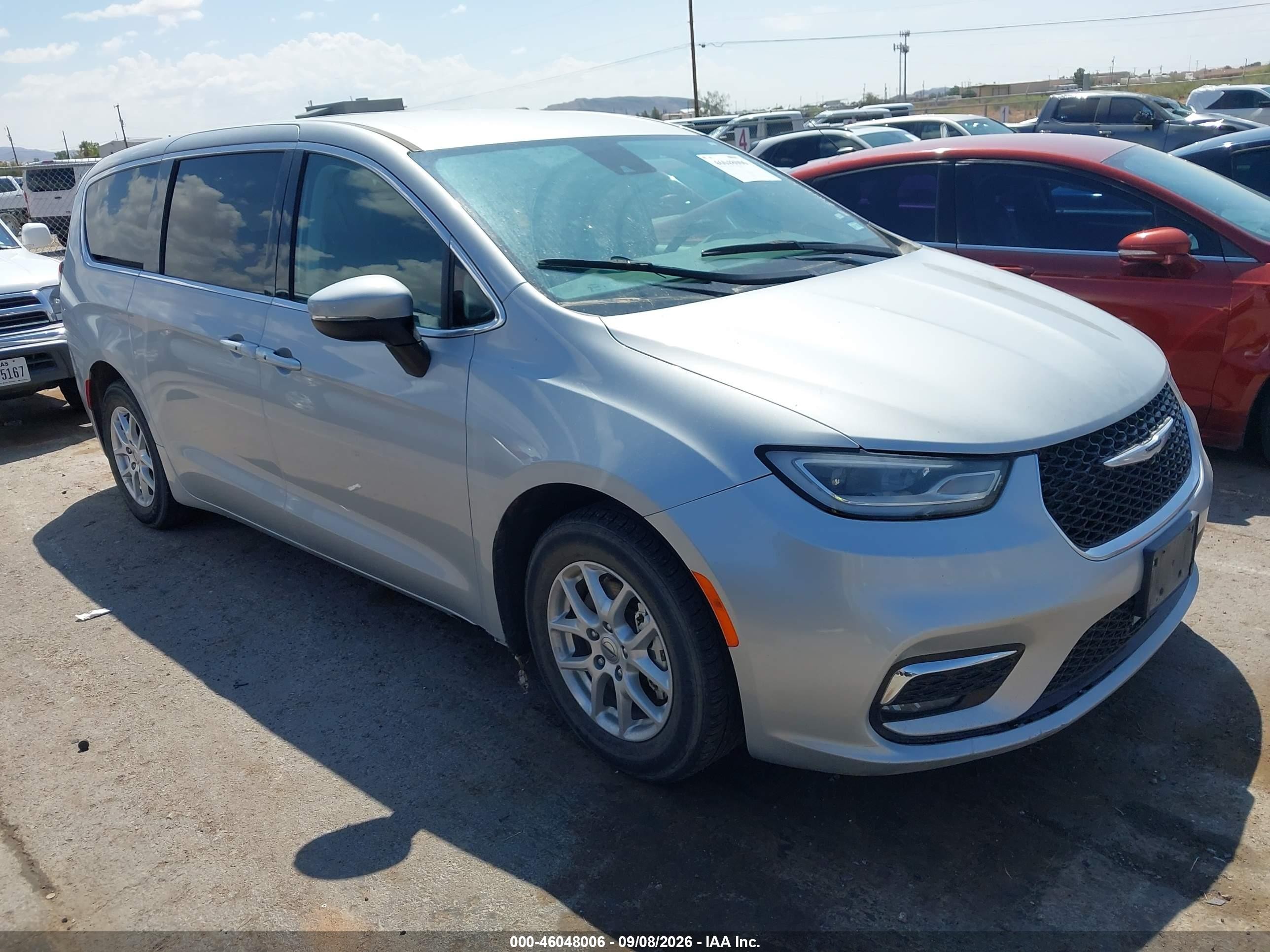 2023 Chrysler Pacifica VIN 2C4RC1BG9PR623969 — IAAI salvage auction photo