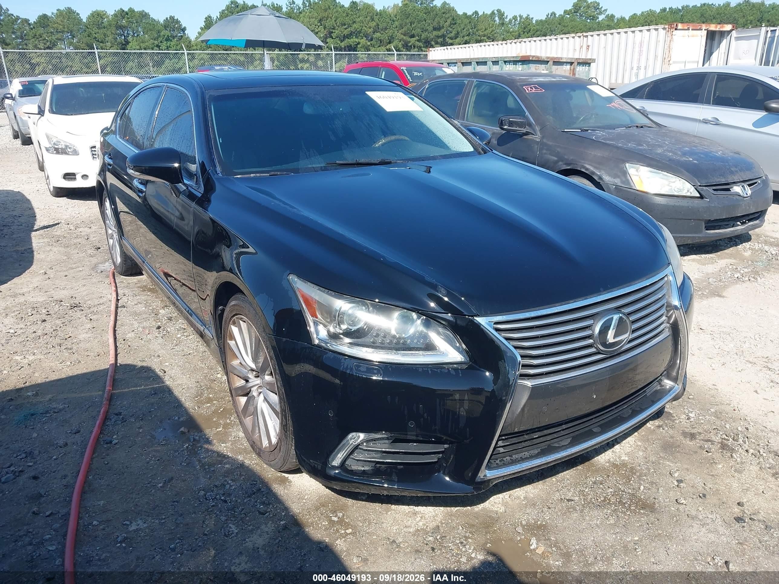 2014 Lexus LS 460 VIN JTHBL5EF8E5127565 — IAAI salvage auction photo