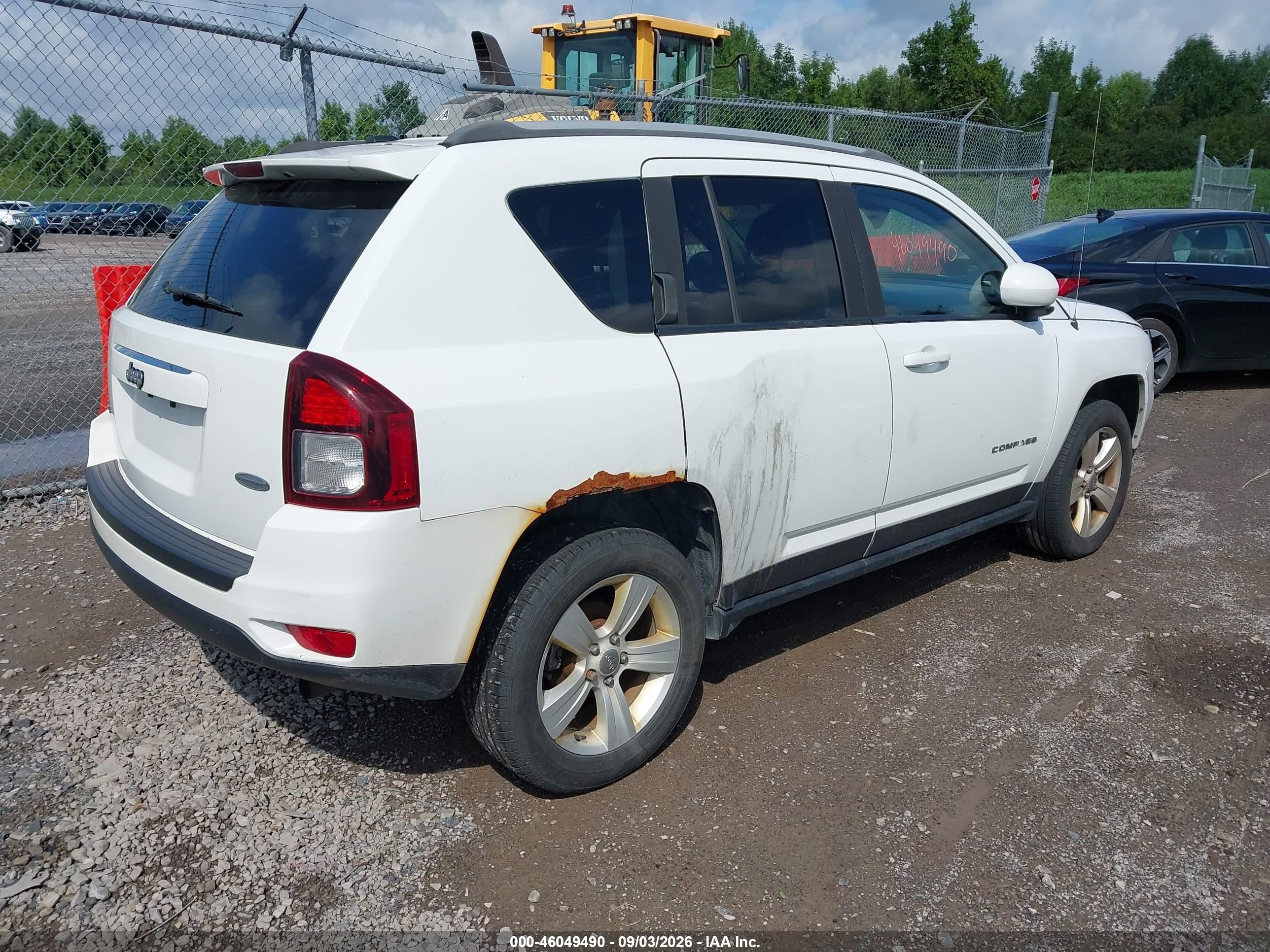 2016 Jeep Compass VIN 1C4NJDEB4GD712941 IAAI salvage auction — Normal Wear, Clear (New York), sold $550 on 2026-10-02 (photo 4)