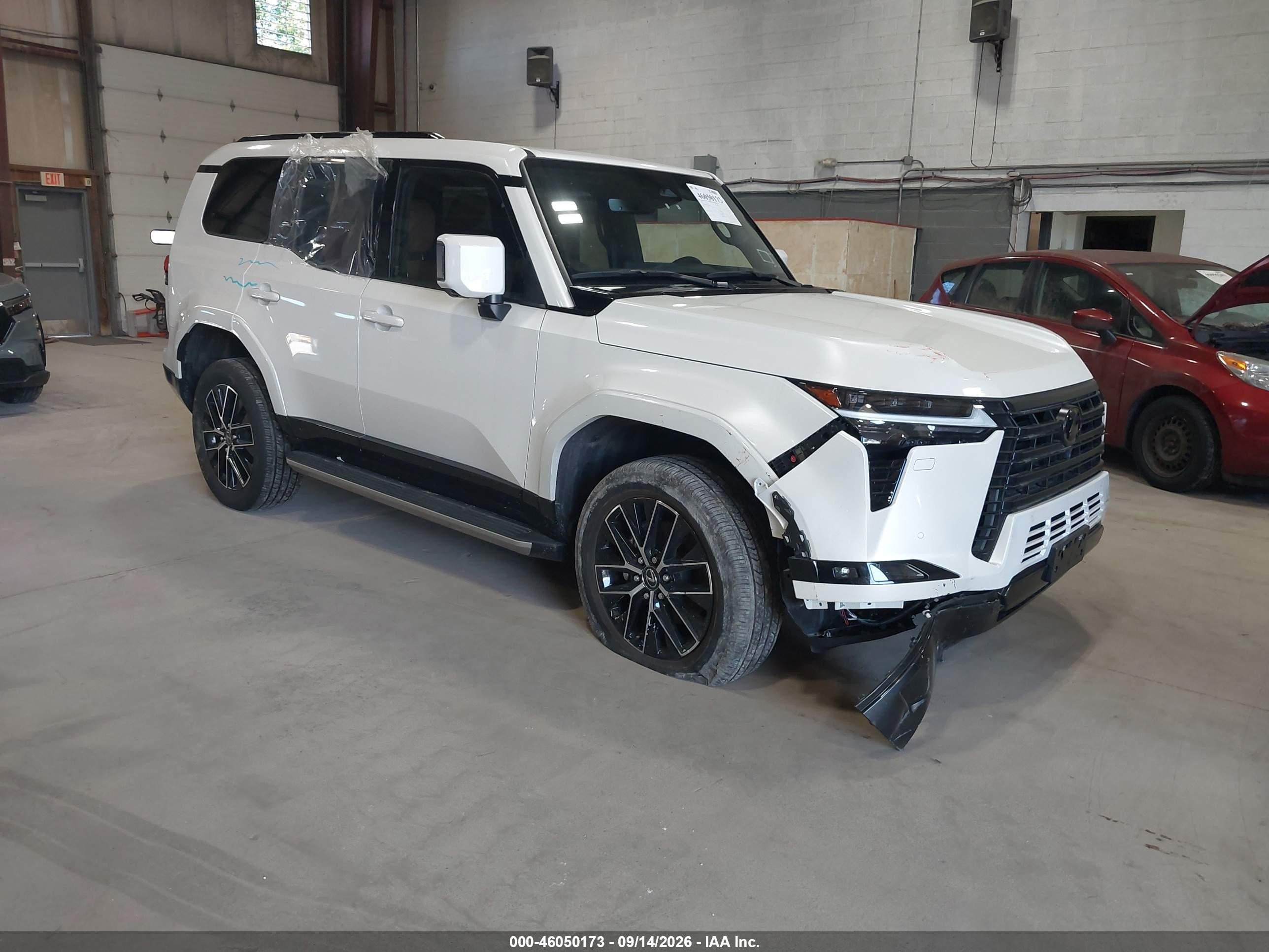 2024 Lexus GX 550 VIN JTJTBCDX0R5008032 — IAAI salvage auction photo